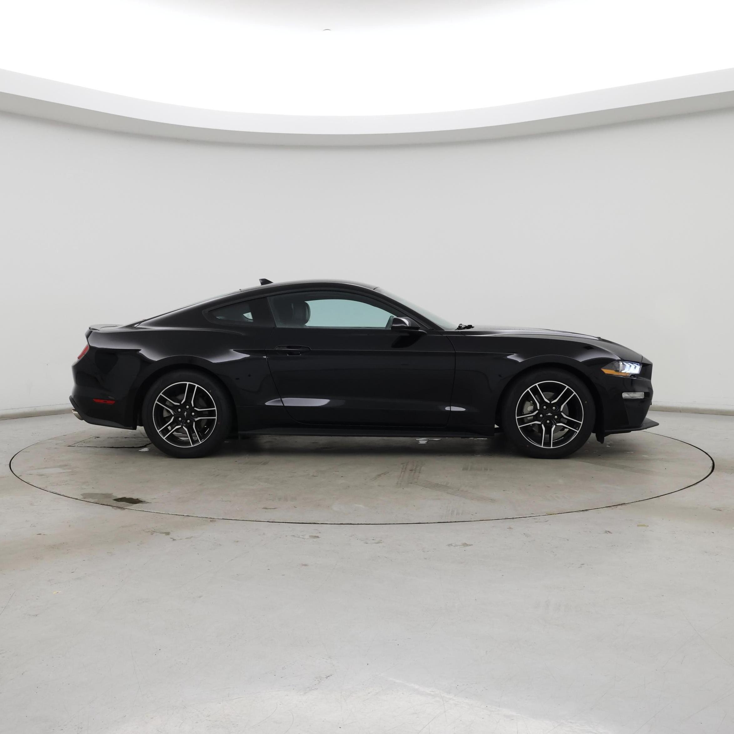 Thumbnail: 2022 Ford Mustang - 7