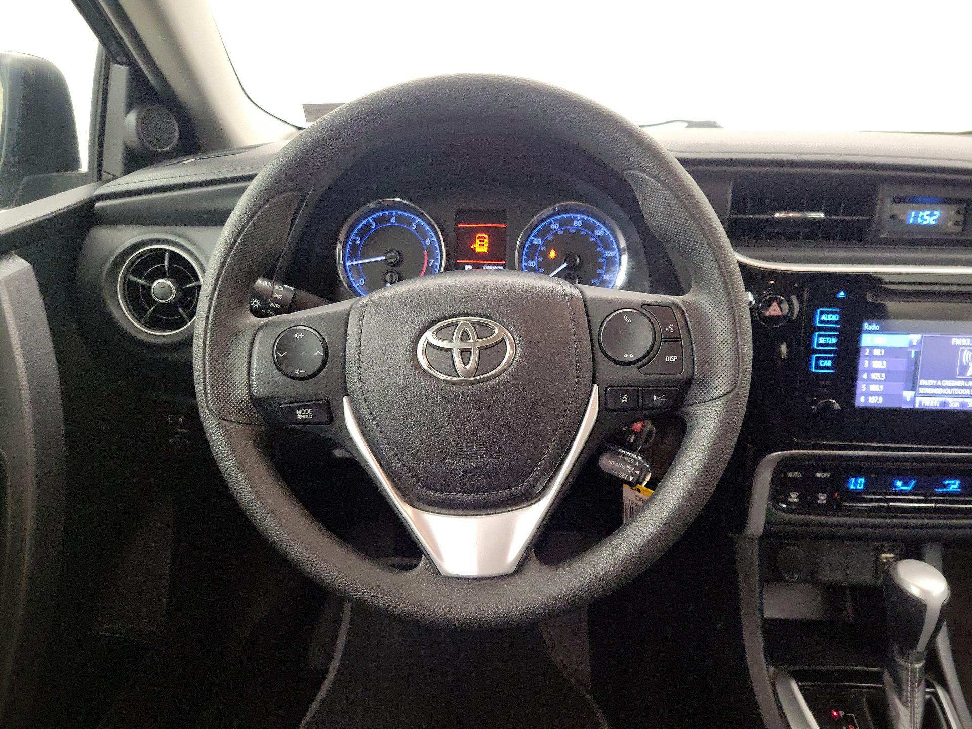 Thumbnail: 2018 Toyota Corolla - 10