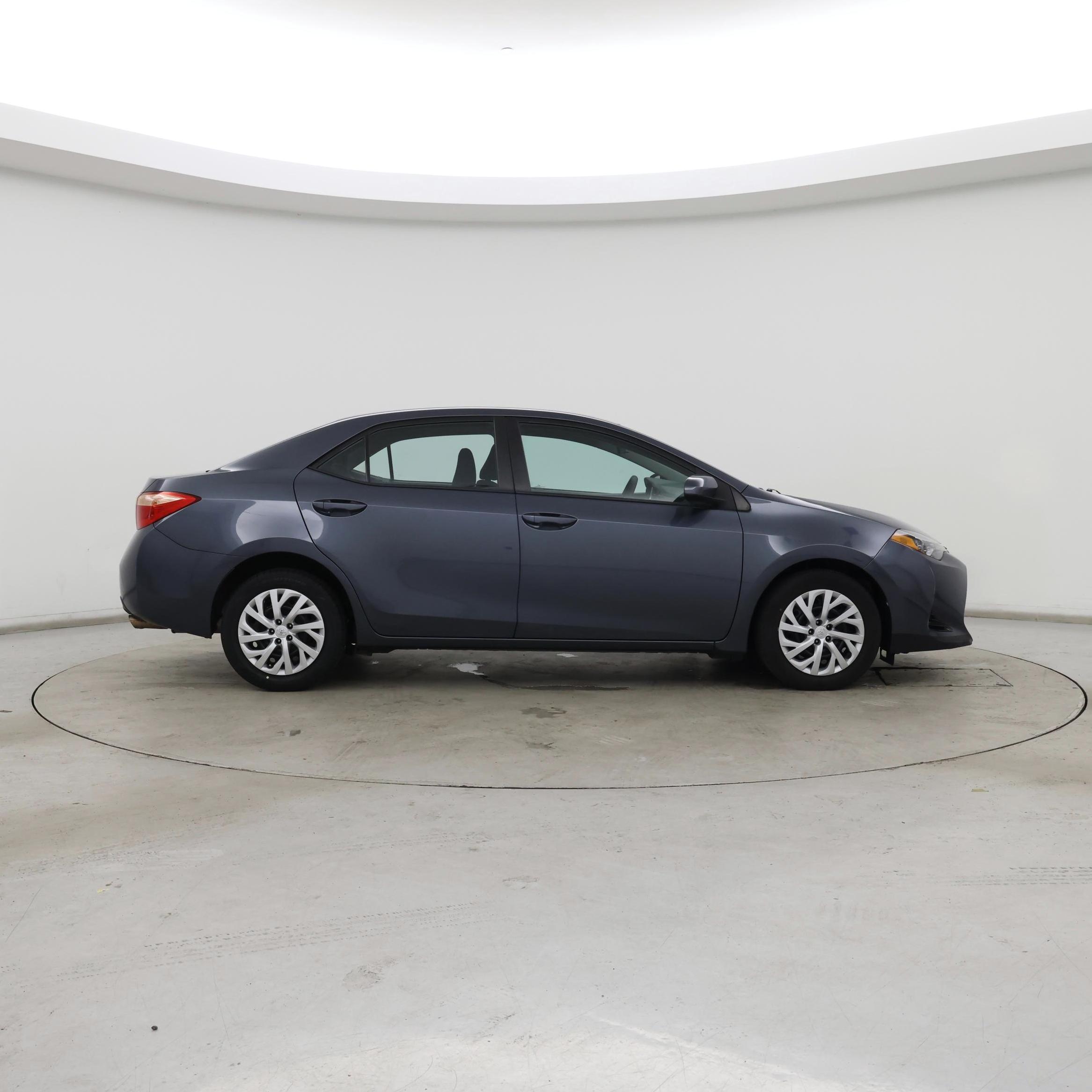 Thumbnail: 2018 Toyota Corolla - 7