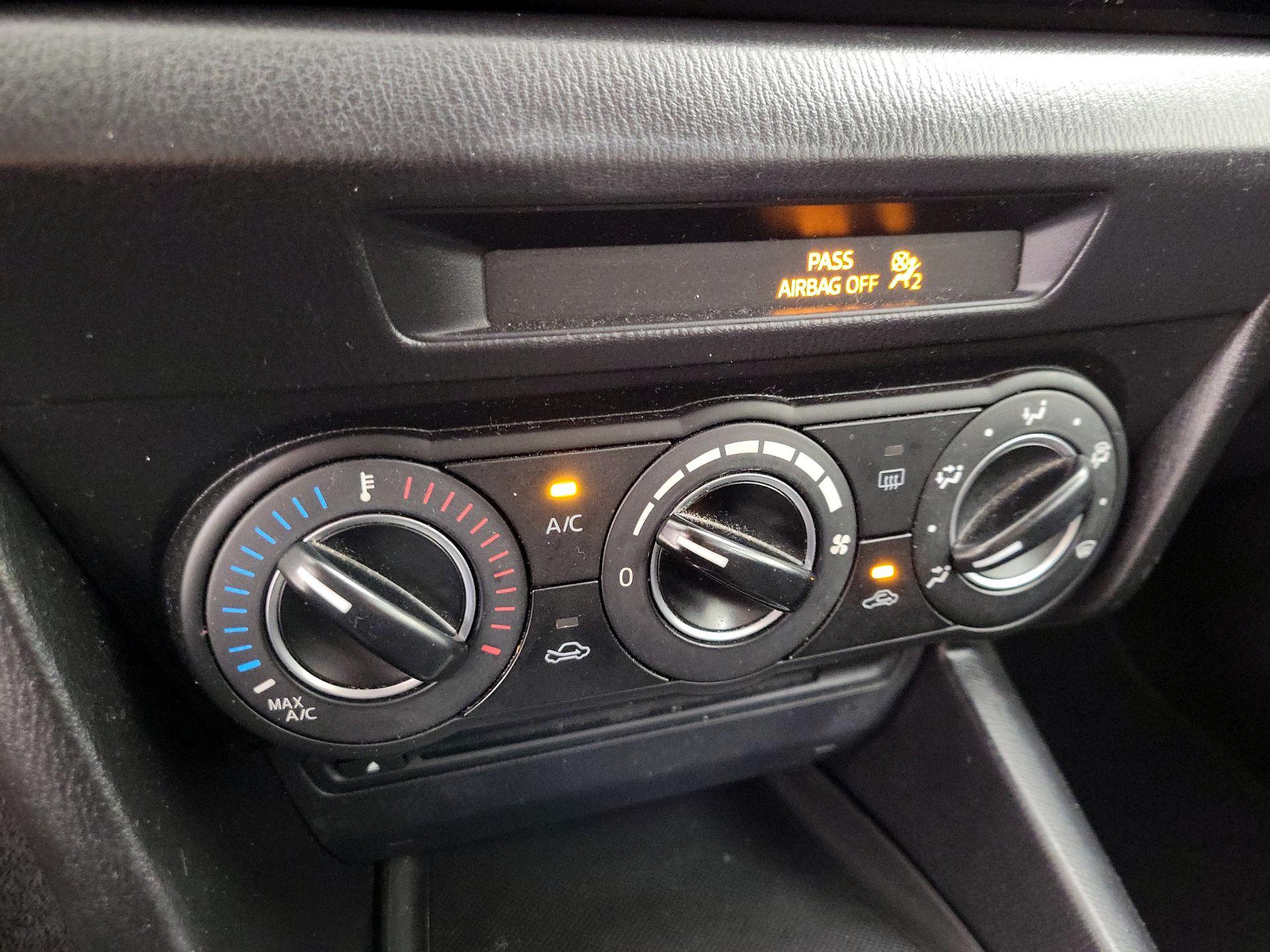 Thumbnail: 2014 Mazda Mazda3 - 15