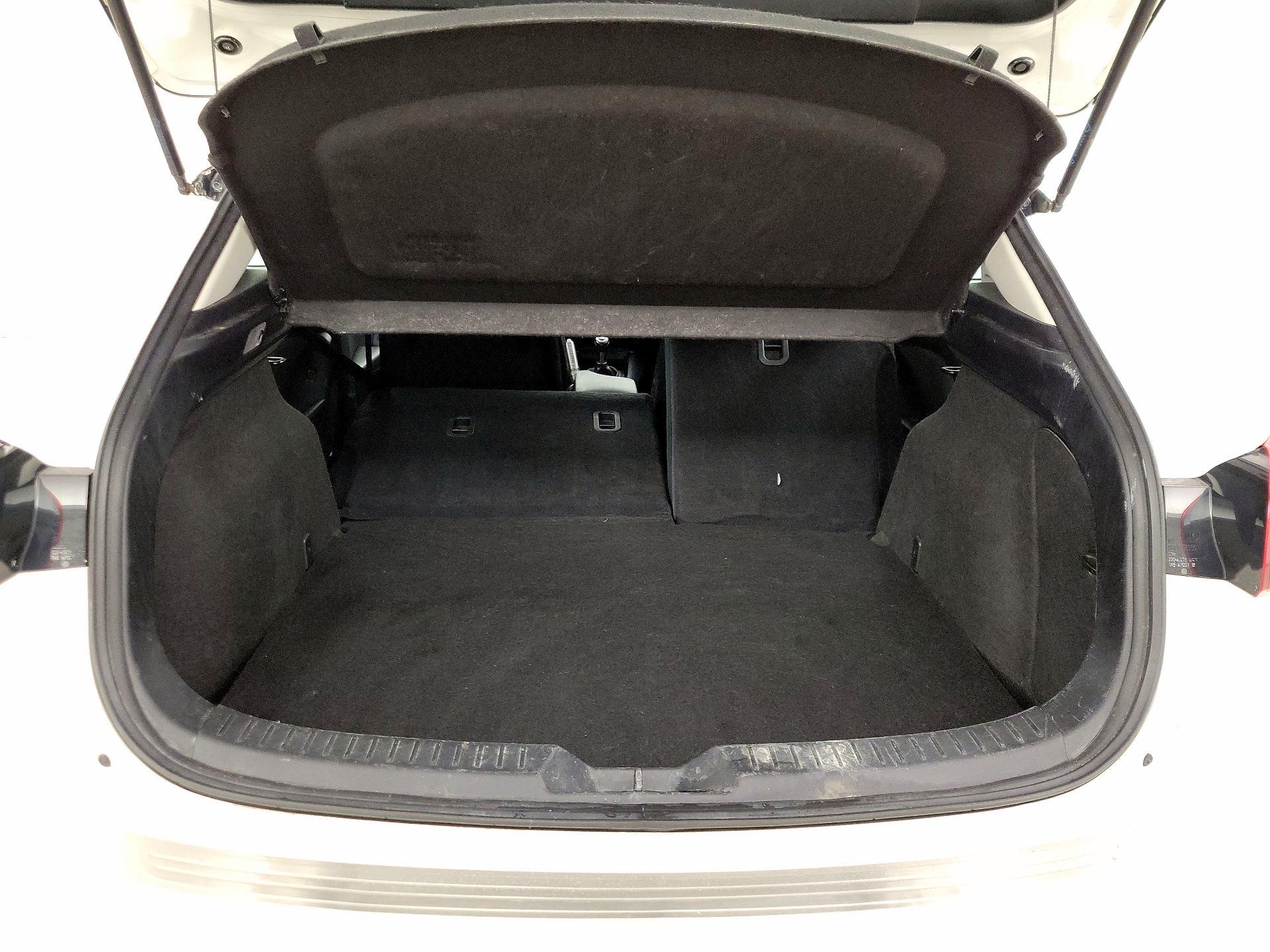 Thumbnail: 2014 Mazda Mazda3 - 20