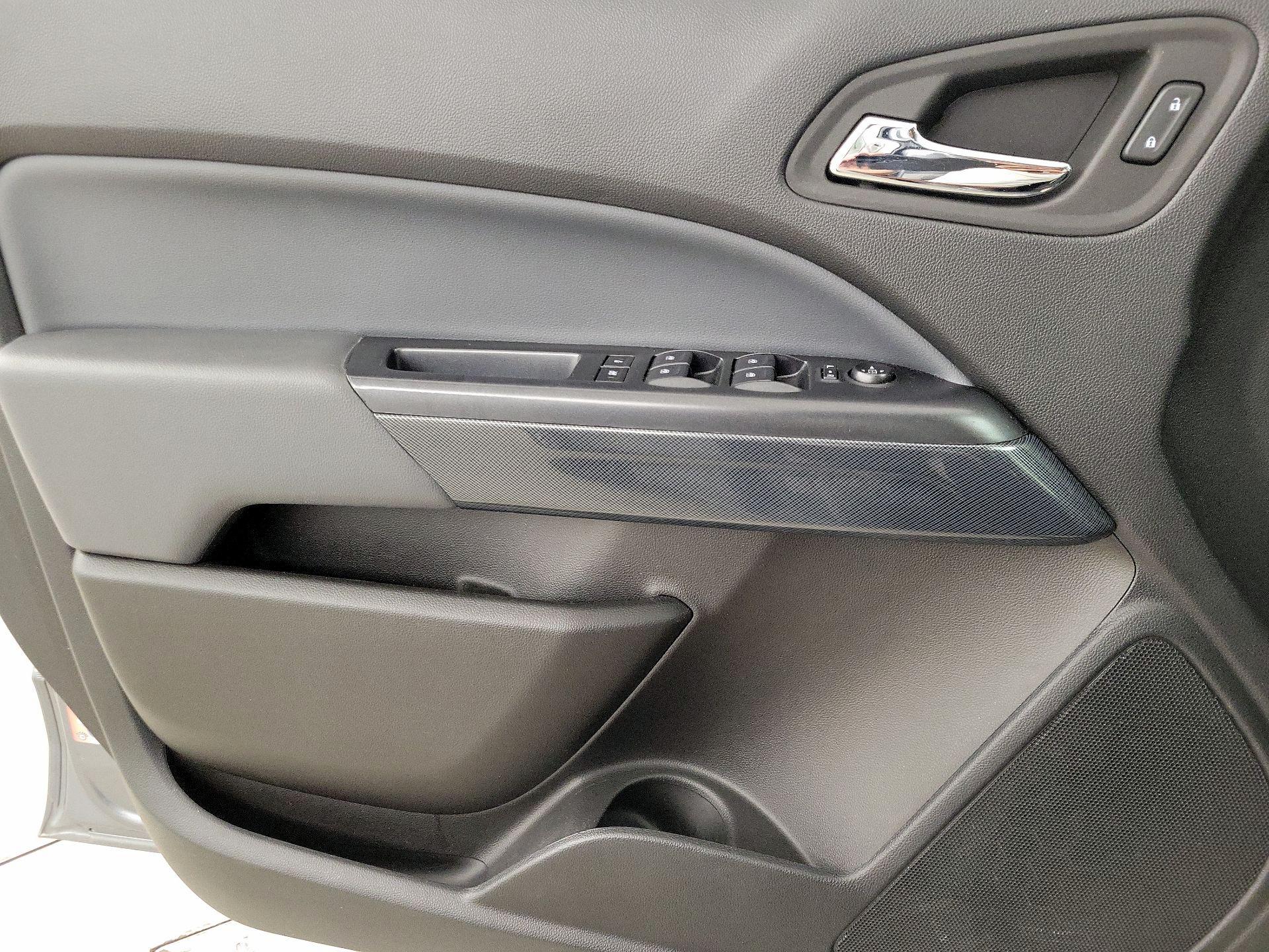 Thumbnail: 2022 Chevrolet Colorado - 12
