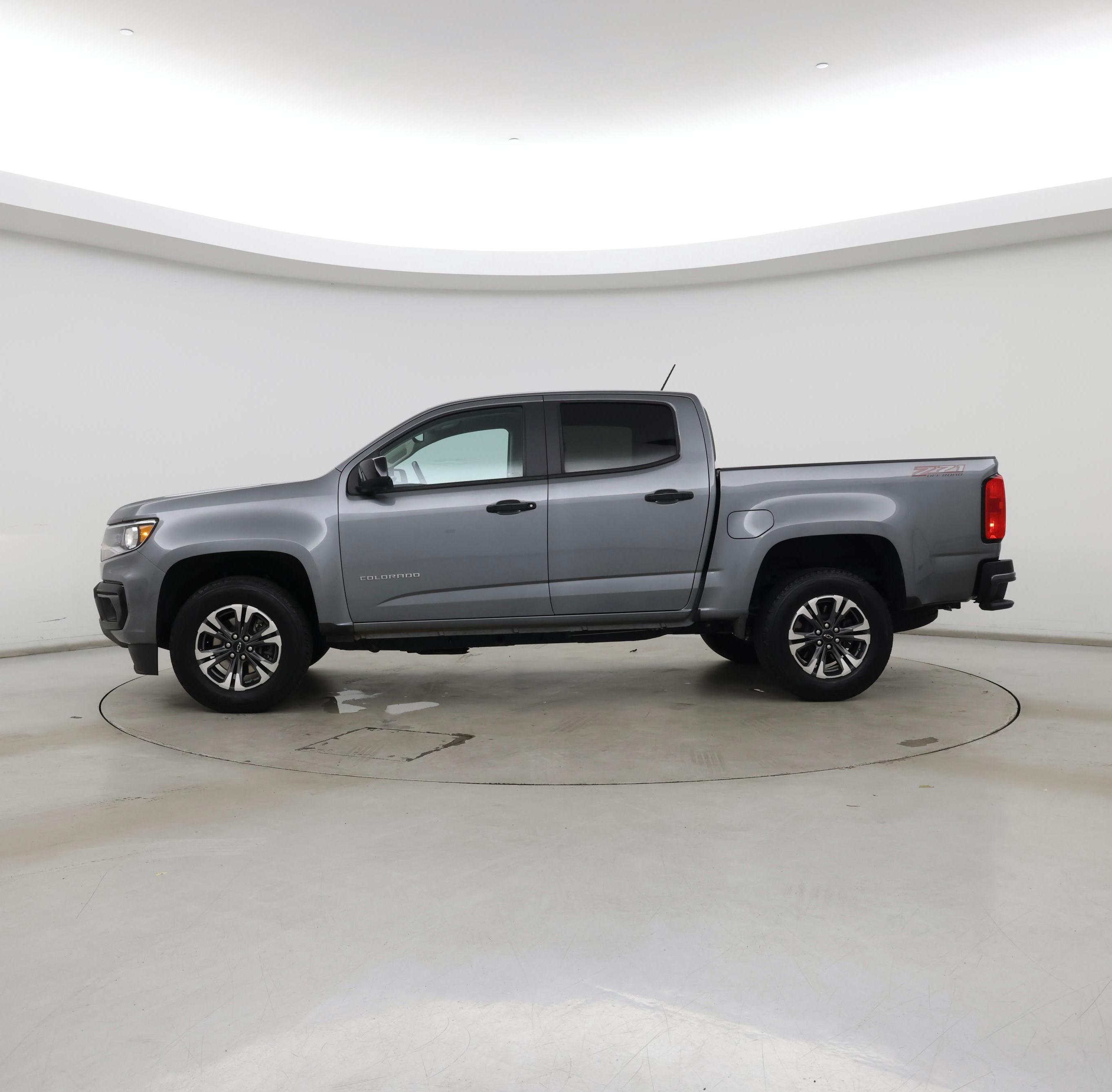 Thumbnail: 2022 Chevrolet Colorado - 3