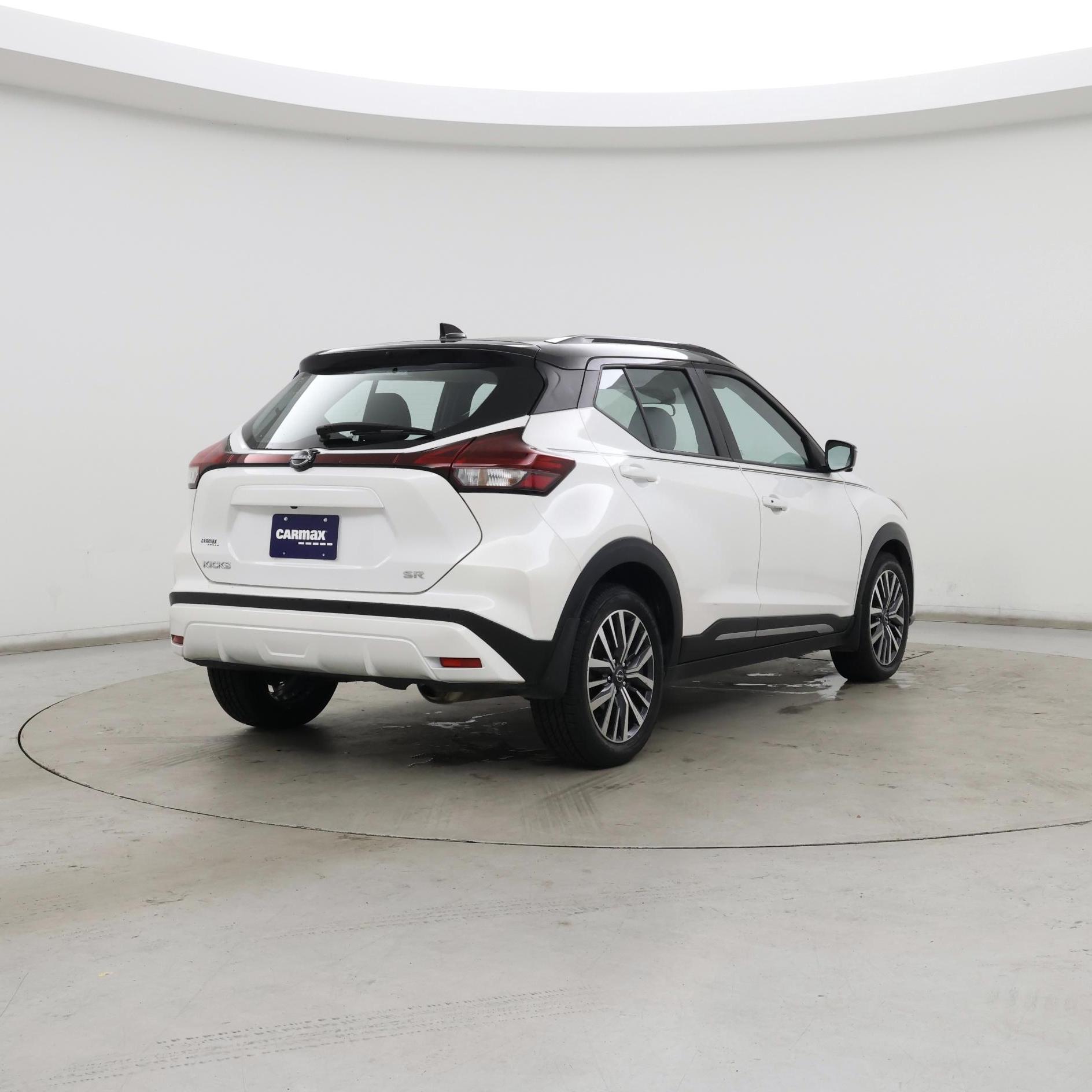 Thumbnail: 2023 Nissan Kicks - 8