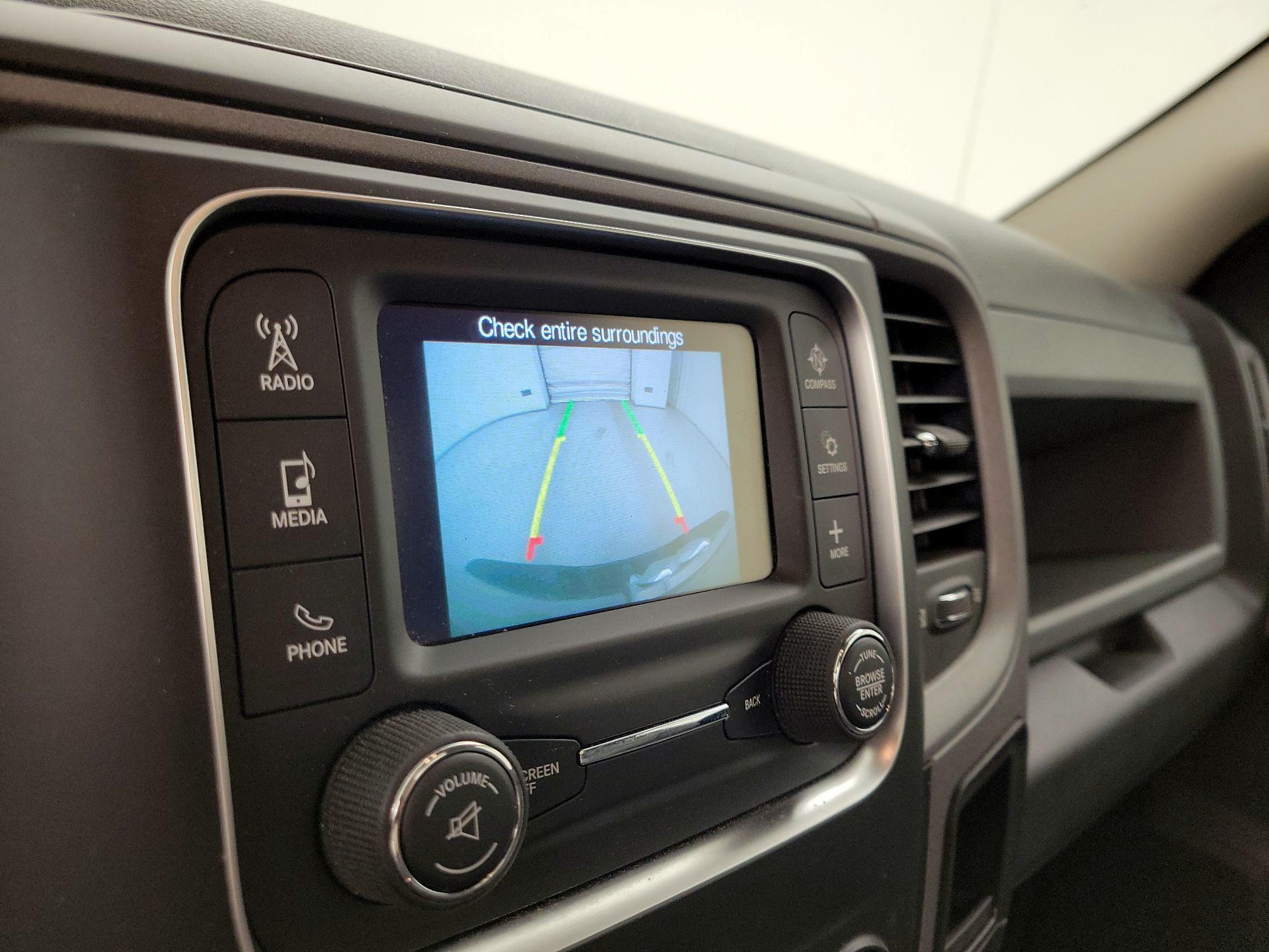 Thumbnail: 2020 RAM 1500 Classic - 14