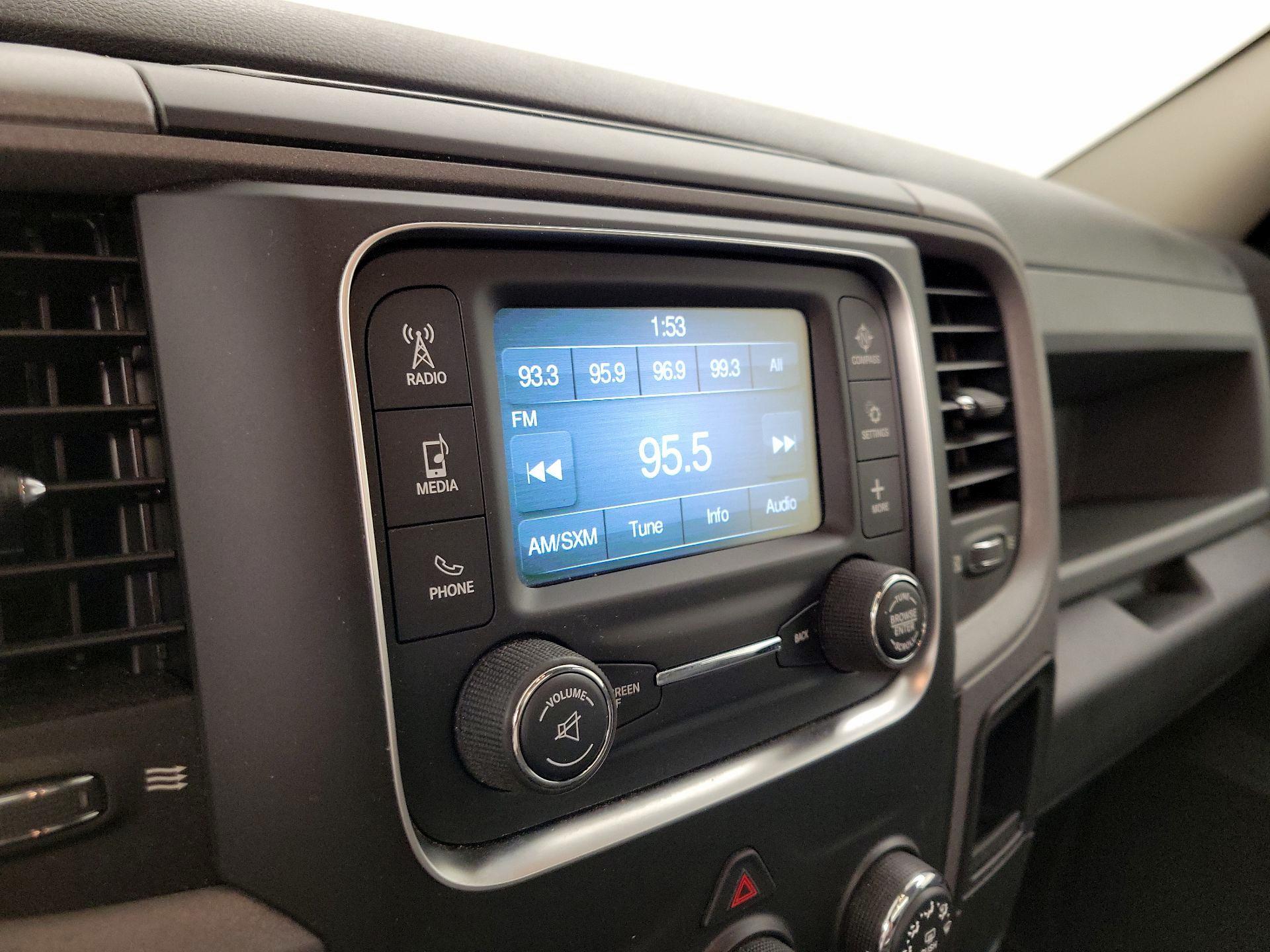 Thumbnail: 2020 RAM 1500 Classic - 15