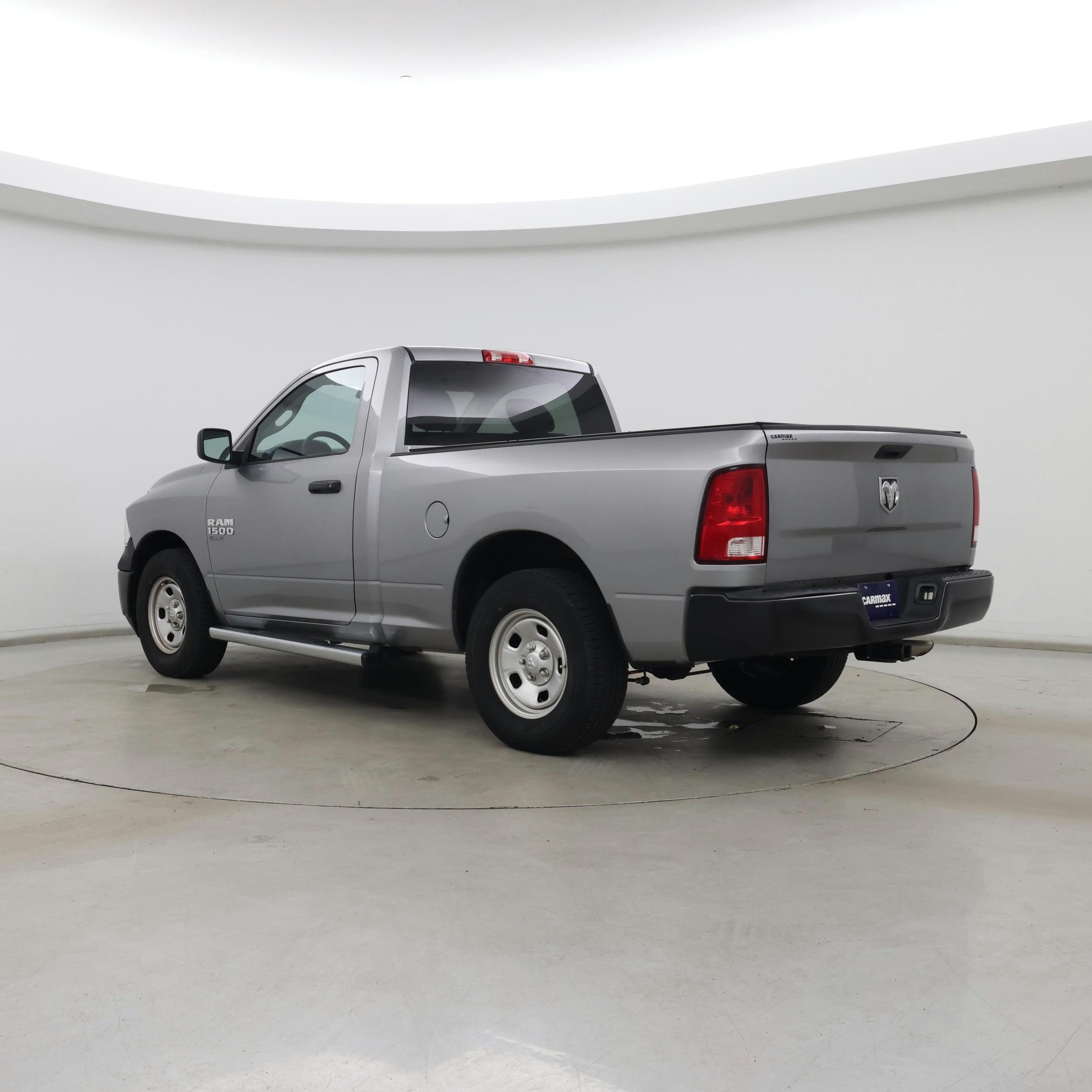 Thumbnail: 2020 RAM 1500 Classic - 2