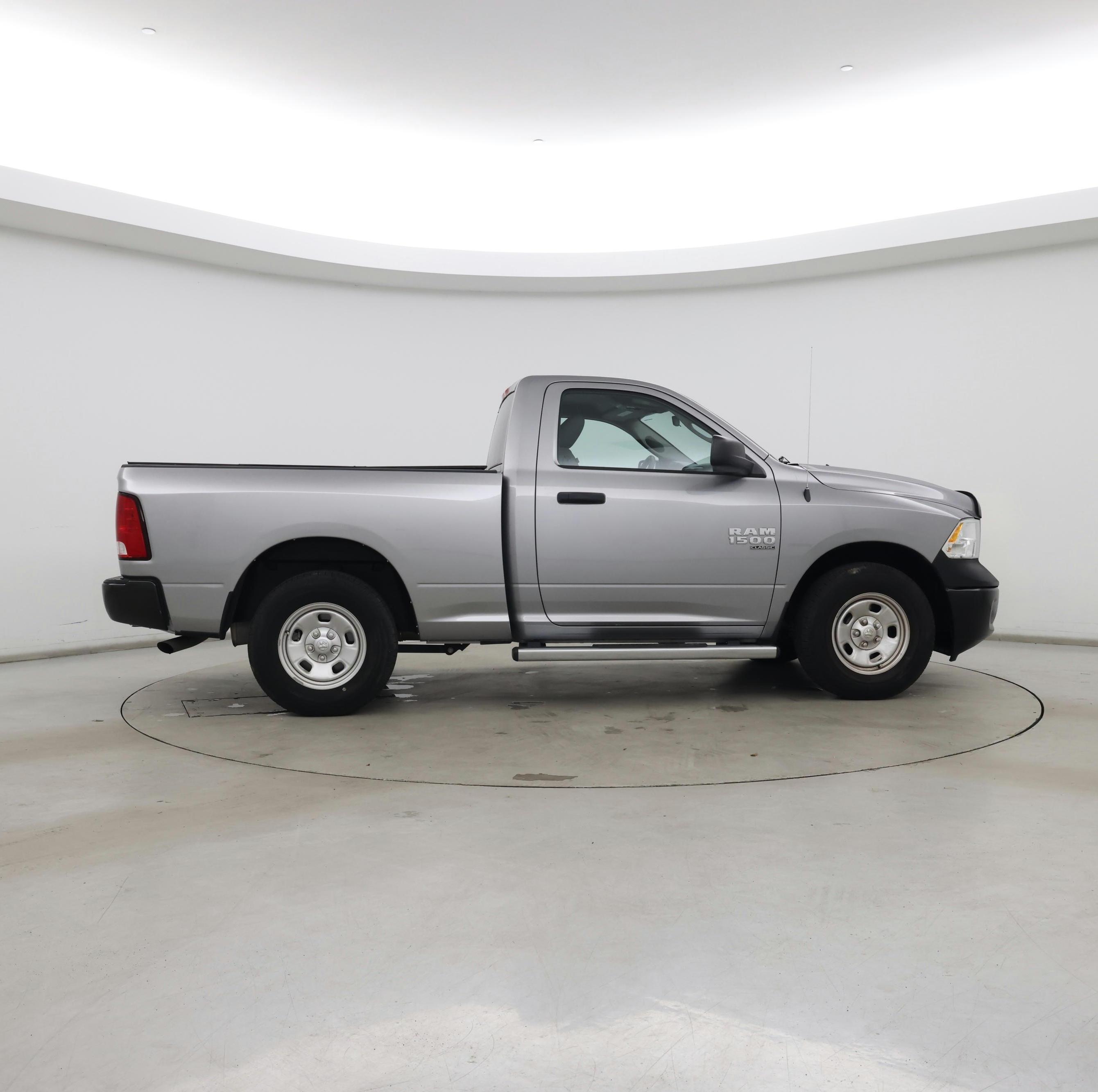 Thumbnail: 2020 RAM 1500 Classic - 7