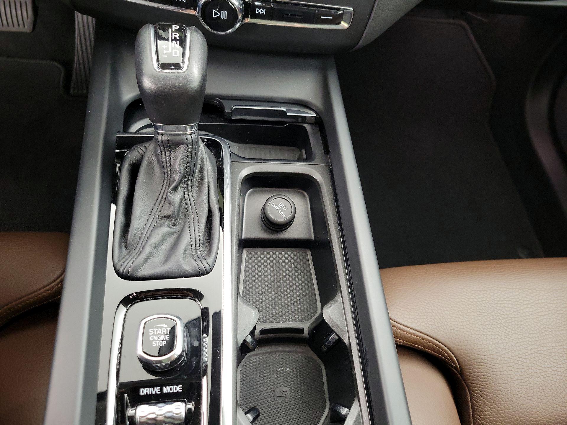 Thumbnail: 2019 Volvo XC60 - 18