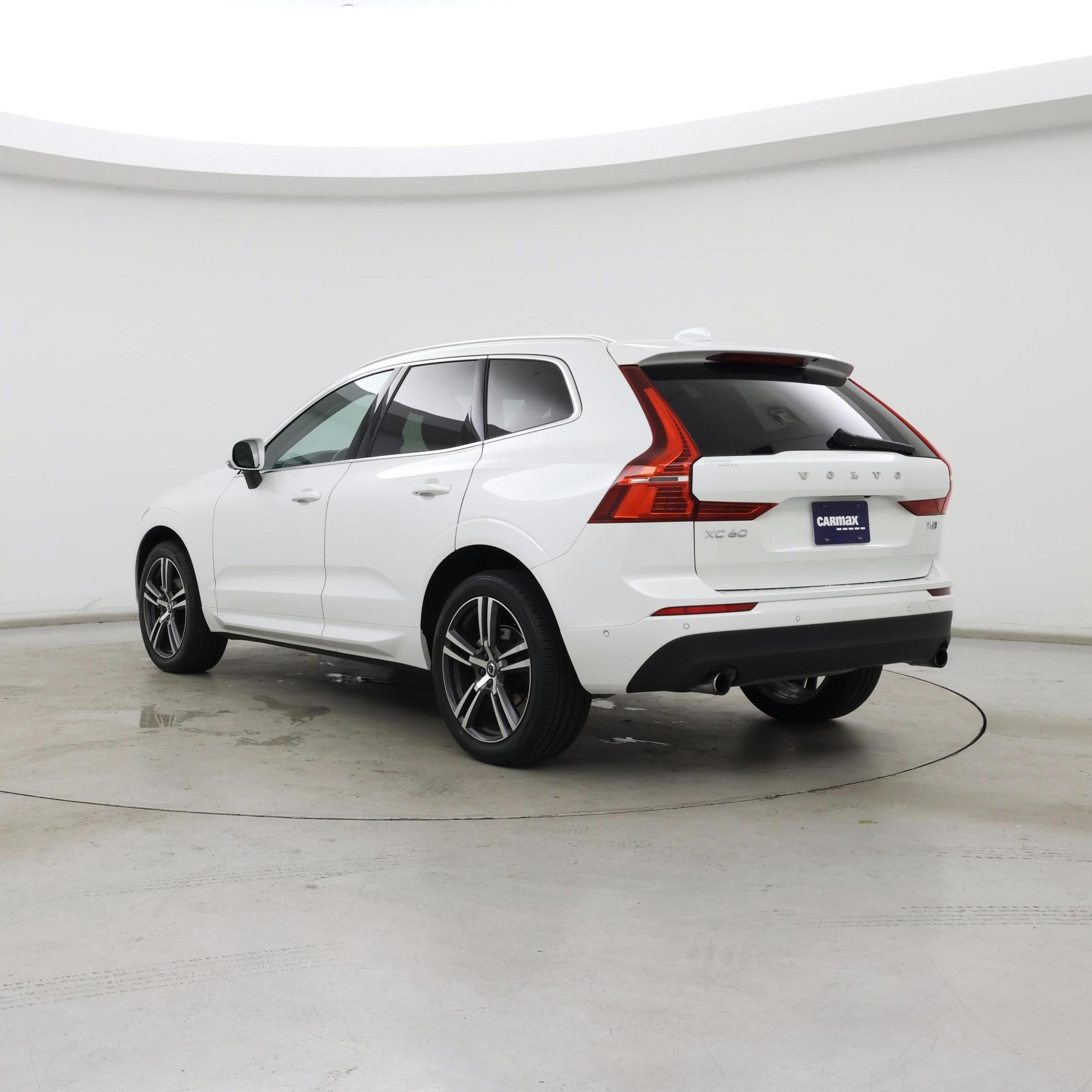 Thumbnail: 2019 Volvo XC60 - 2