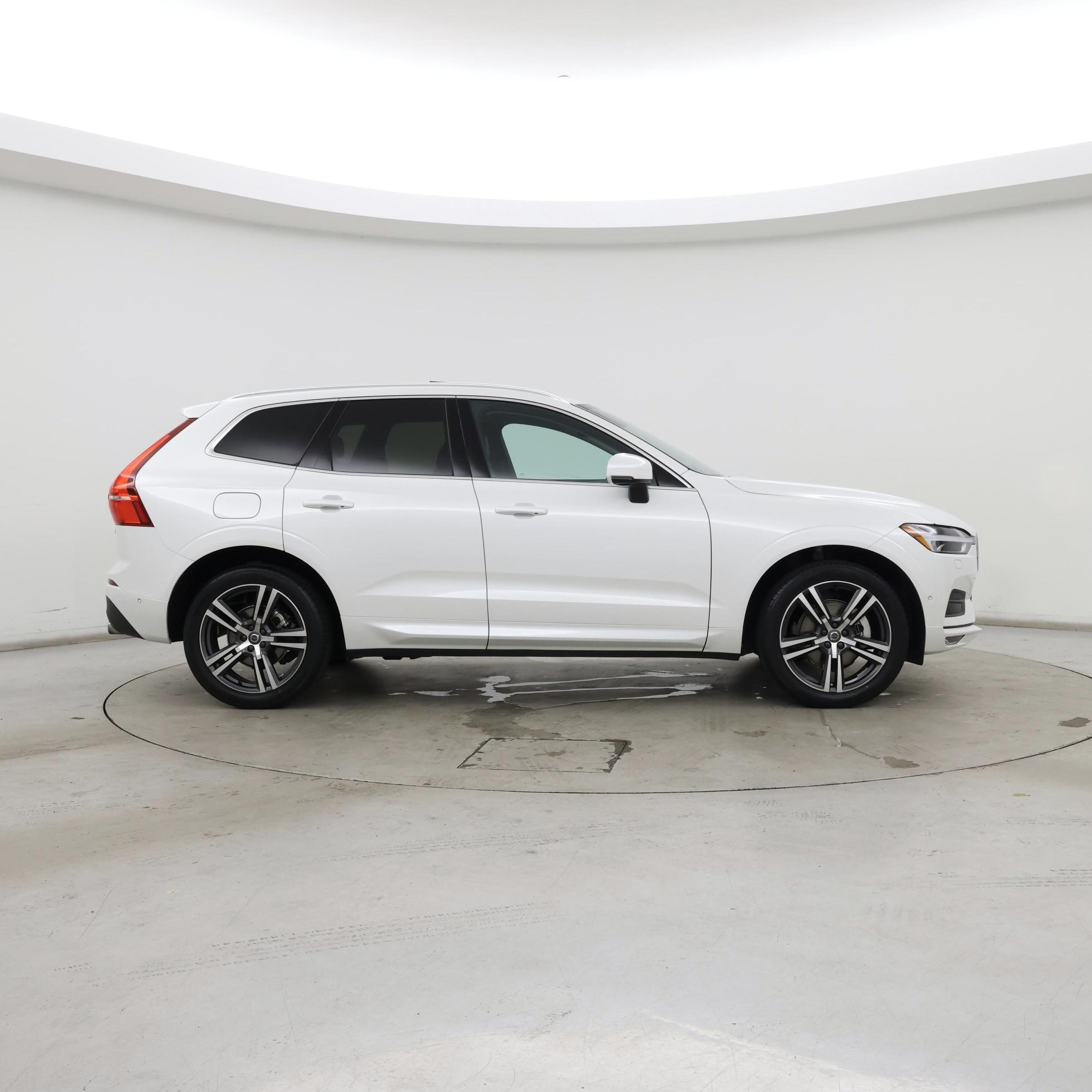 Thumbnail: 2019 Volvo XC60 - 7