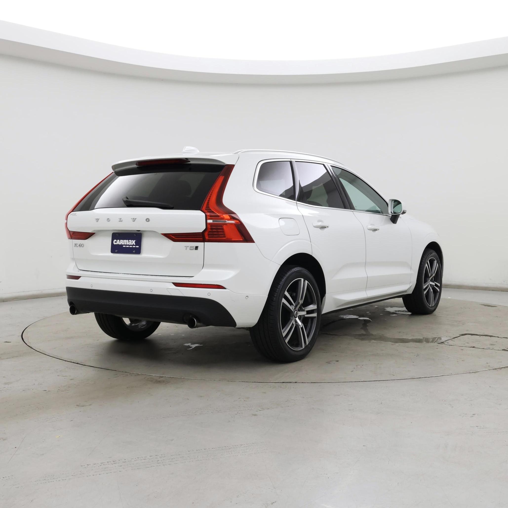 Thumbnail: 2019 Volvo XC60 - 8