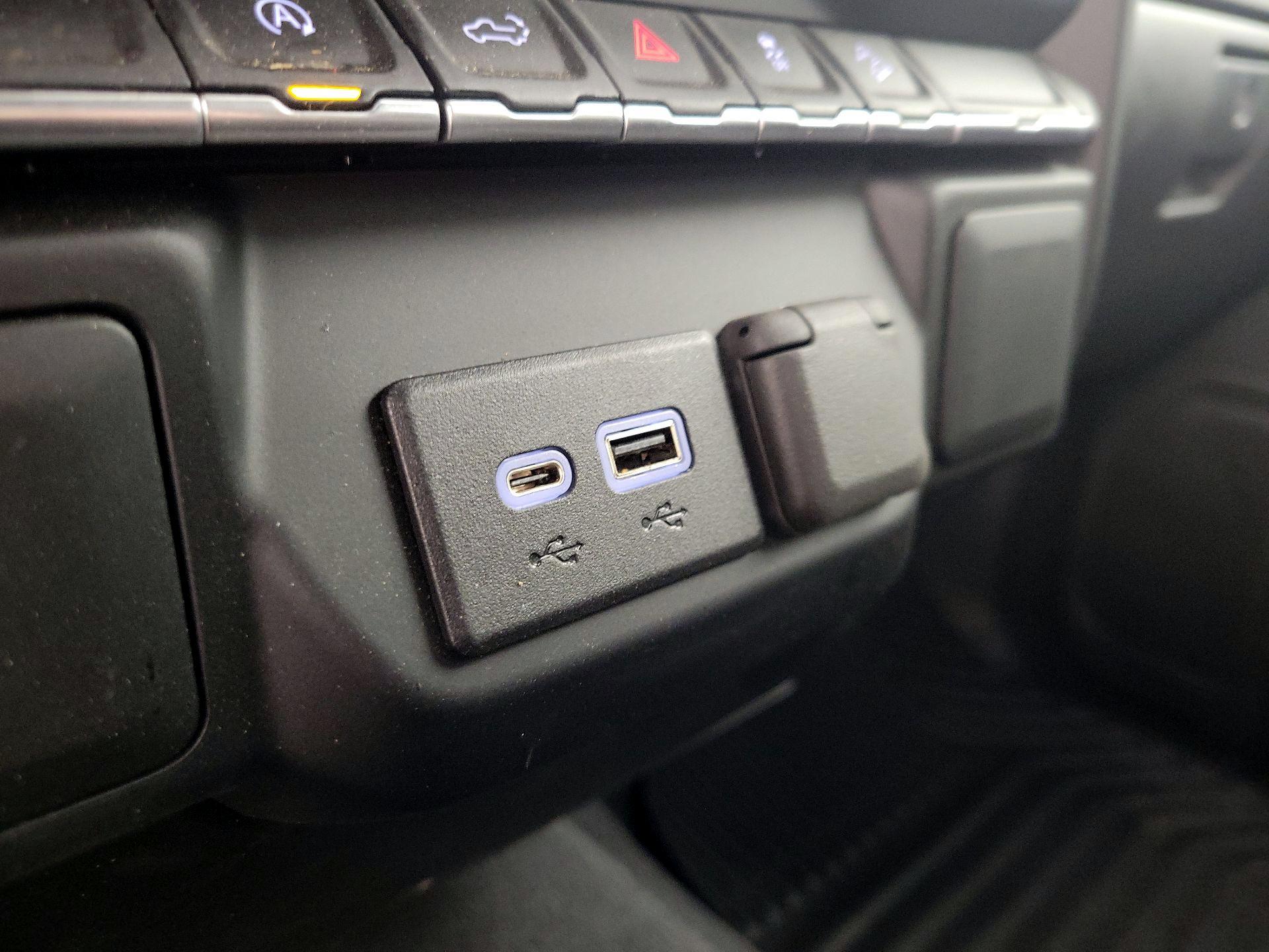 Thumbnail: 2022 Chevrolet Silverado 1500 - 18