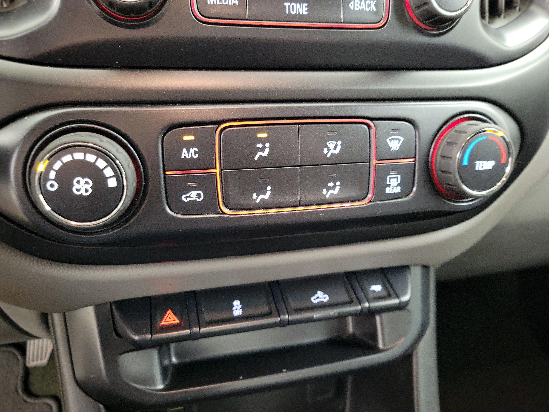 Thumbnail: 2016 GMC Canyon - 16