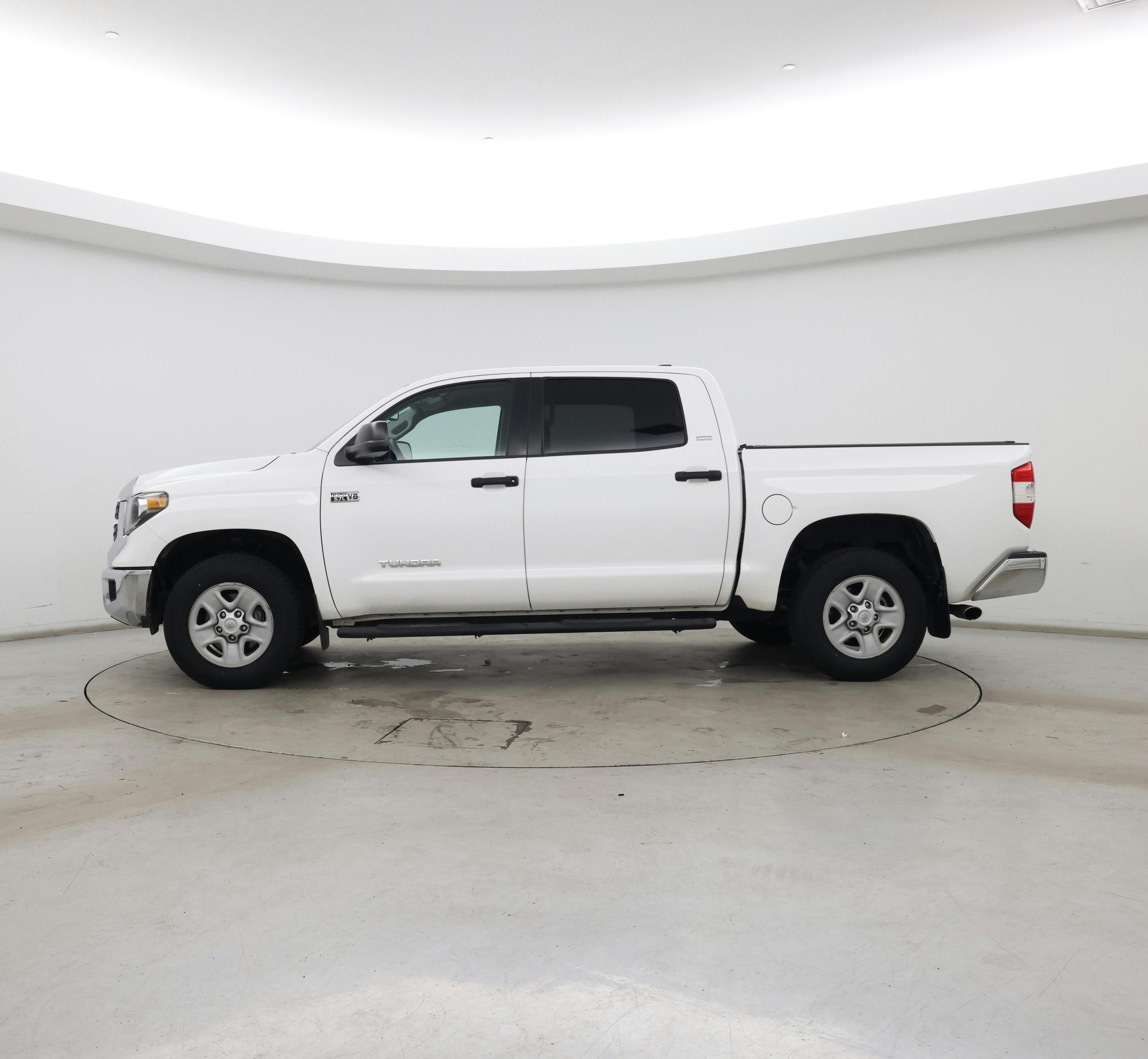 Thumbnail: 2021 Toyota Tundra - 3