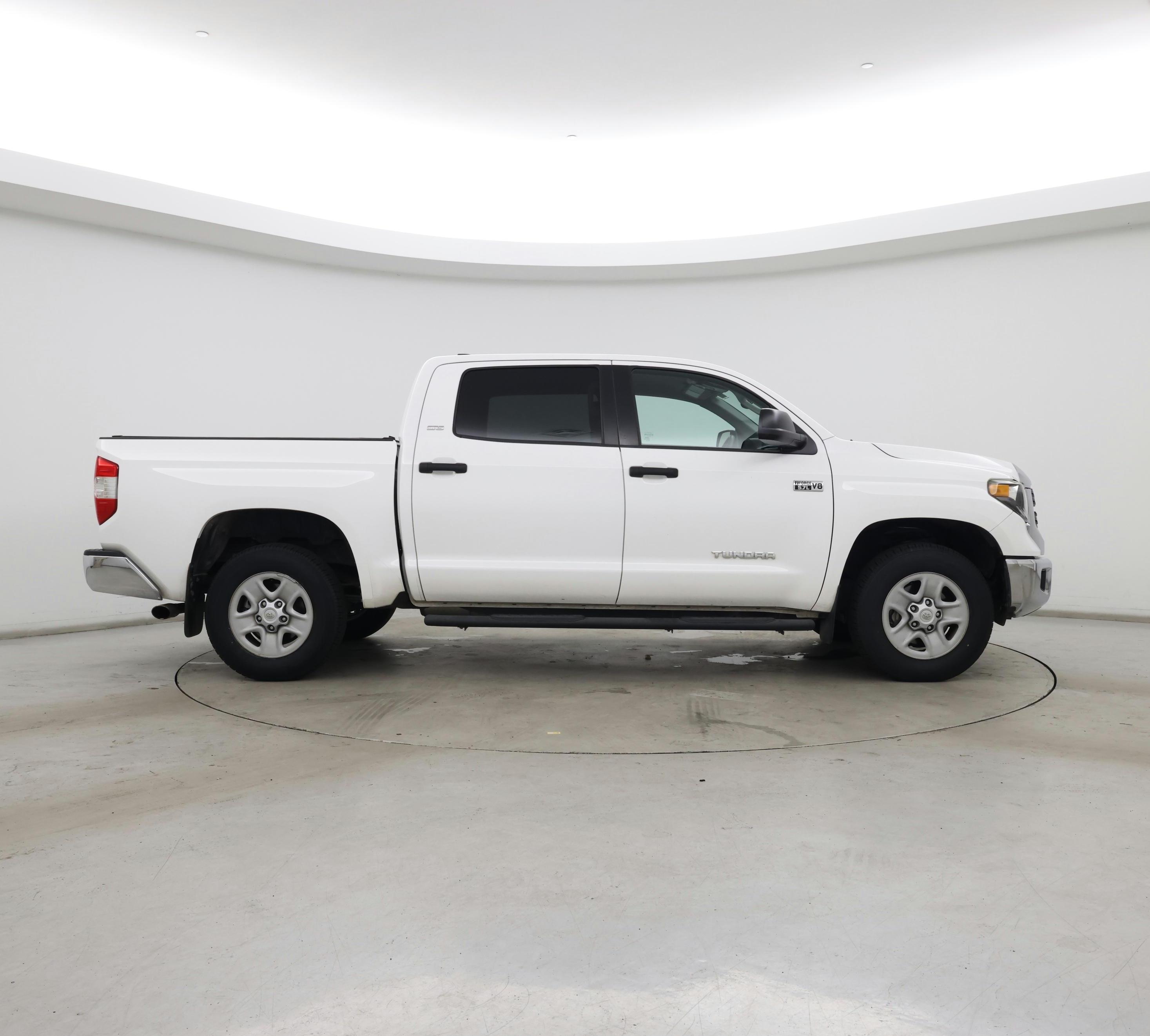 Thumbnail: 2021 Toyota Tundra - 7