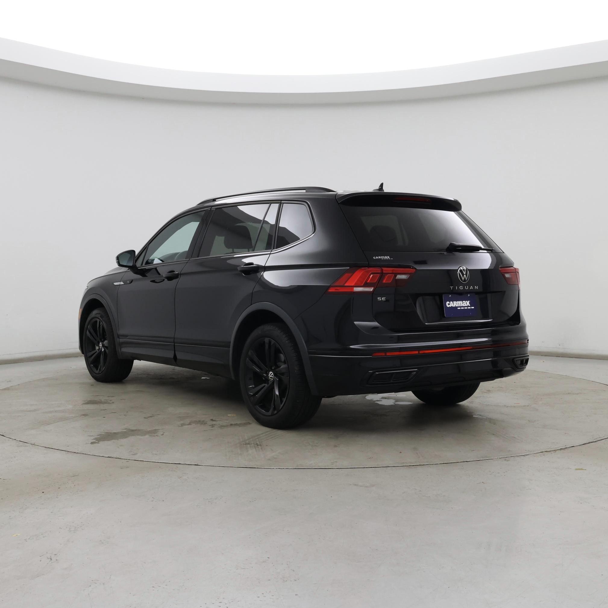 Thumbnail: 2023 Volkswagen Tiguan - 2