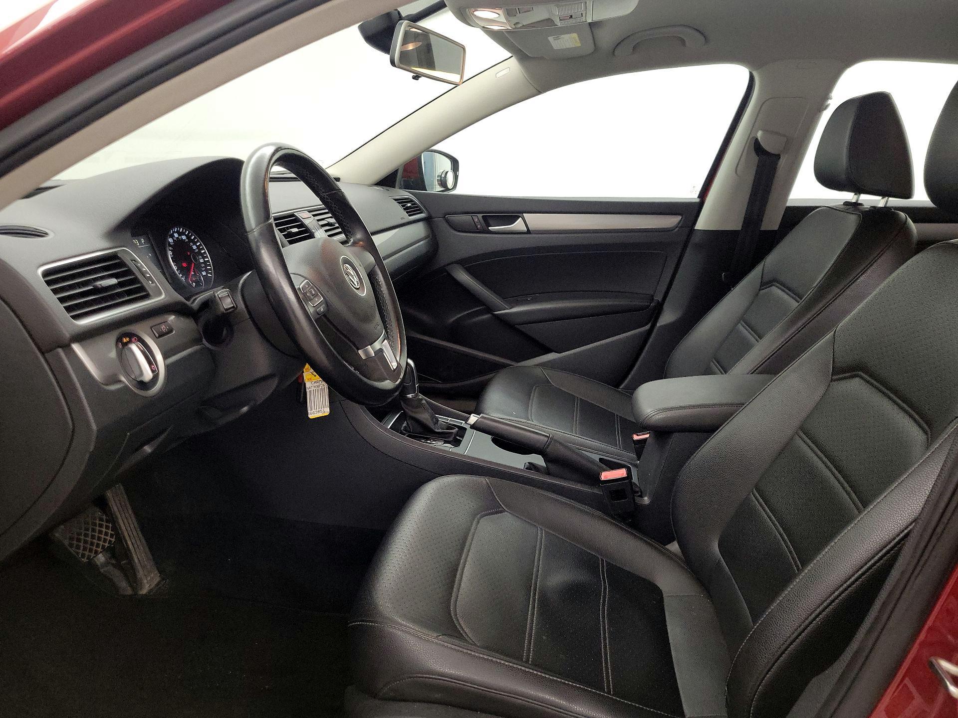 Thumbnail: 2015 Volkswagen Passat - 11