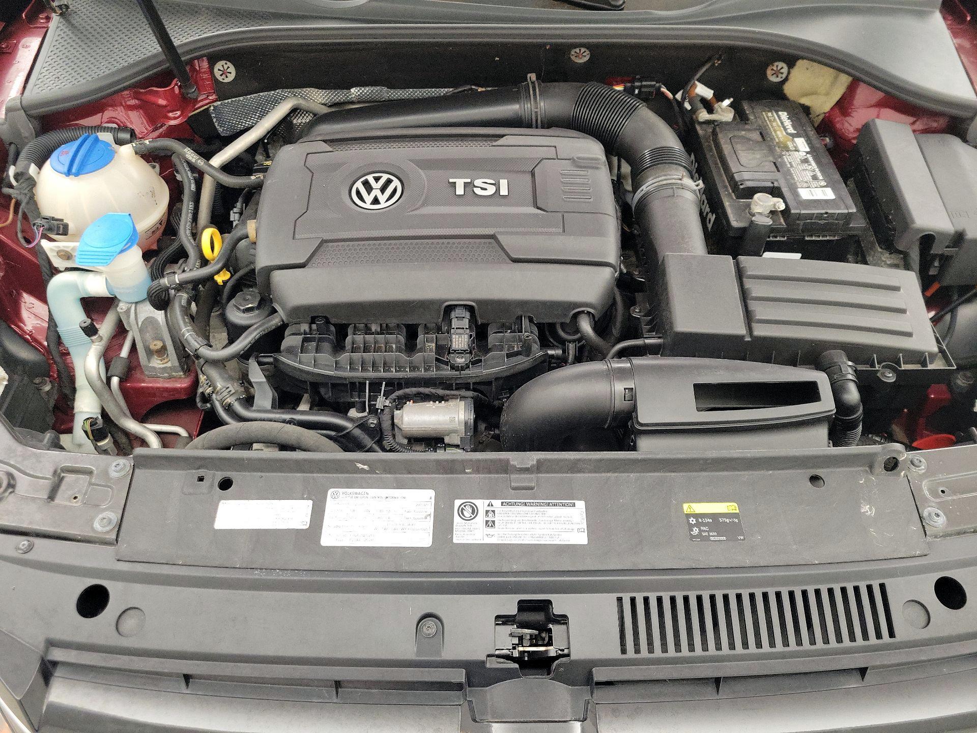 Thumbnail: 2015 Volkswagen Passat - 20