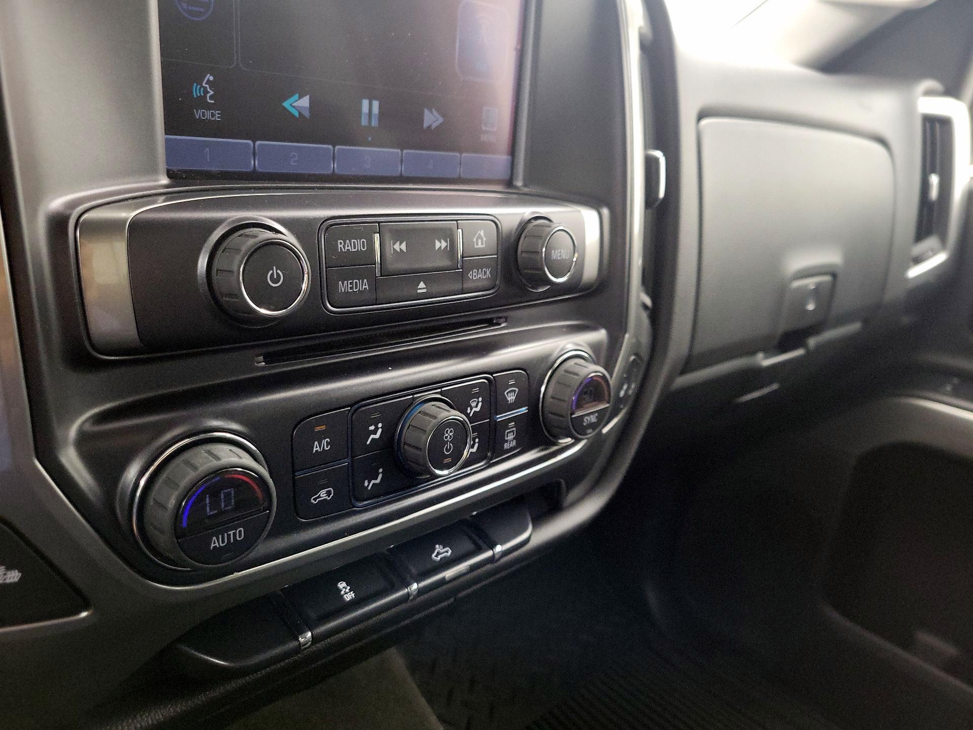 Thumbnail: 2015 Chevrolet Silverado 1500 - 16