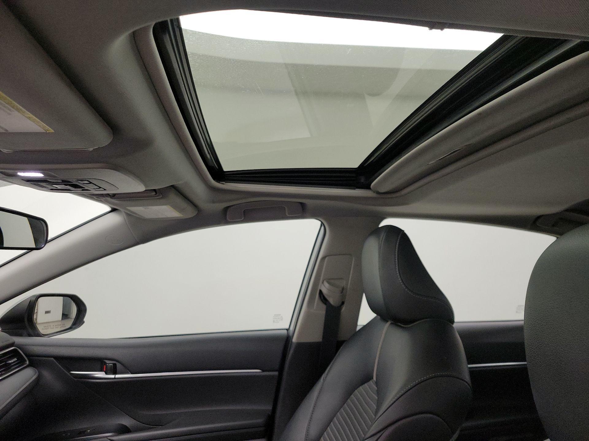 Thumbnail: 2020 Toyota Camry - 19