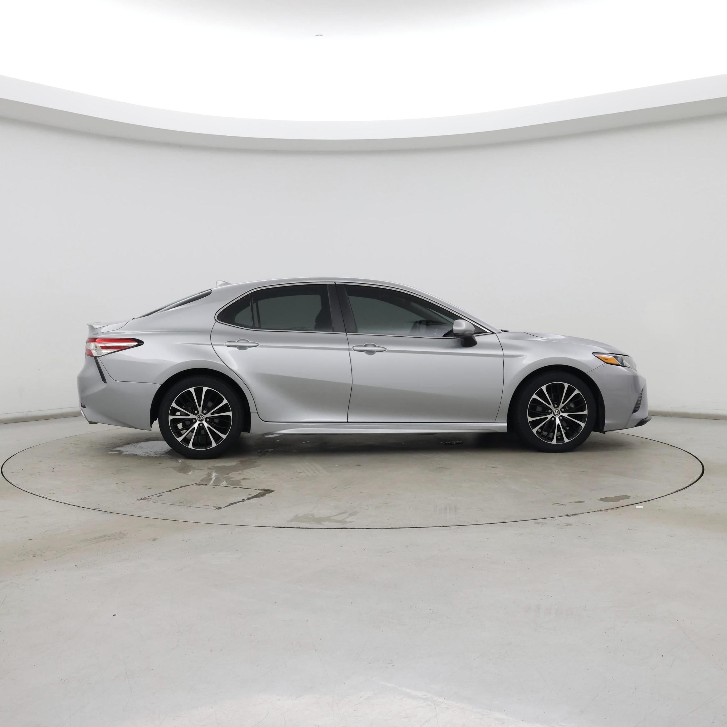 Thumbnail: 2020 Toyota Camry - 7