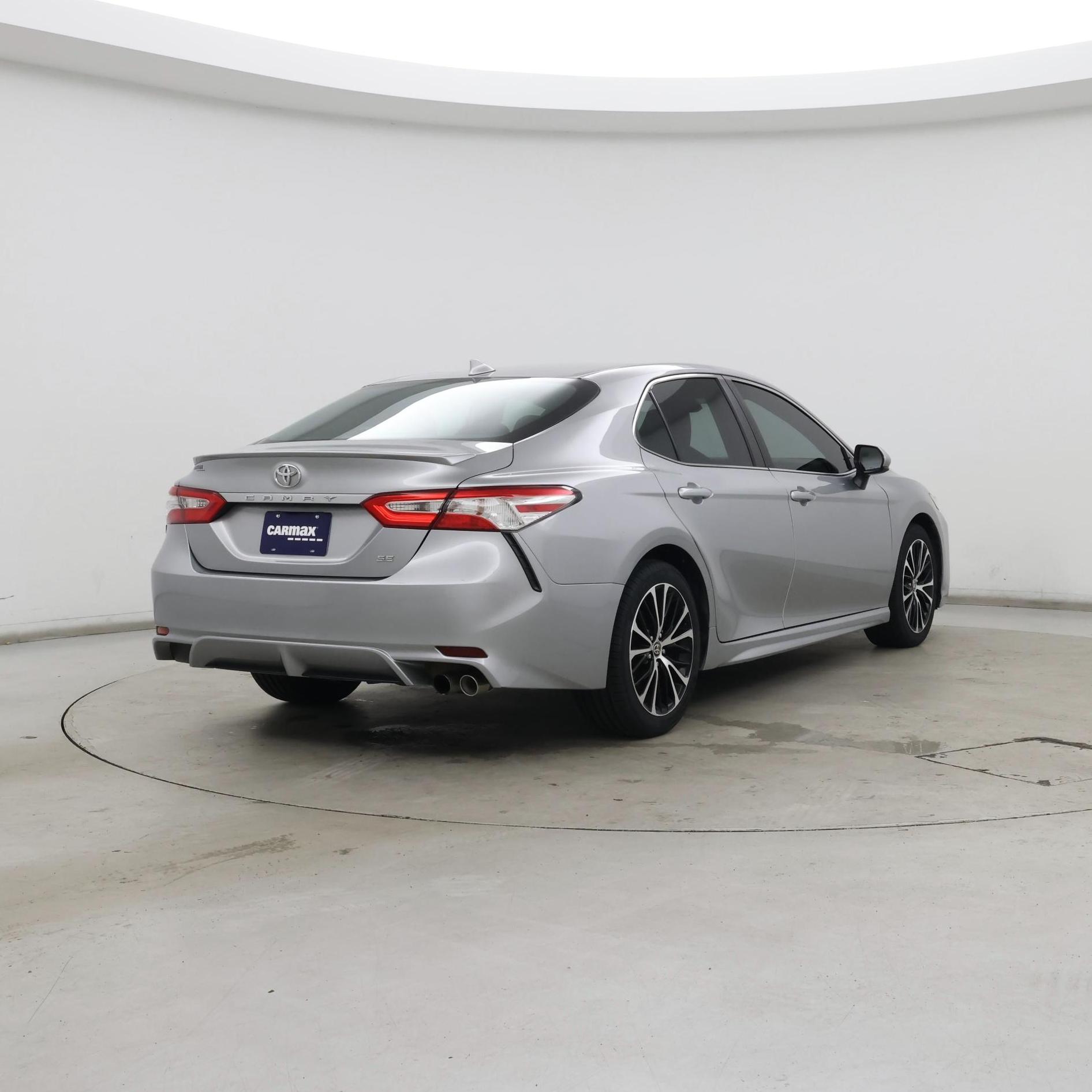 Thumbnail: 2020 Toyota Camry - 8