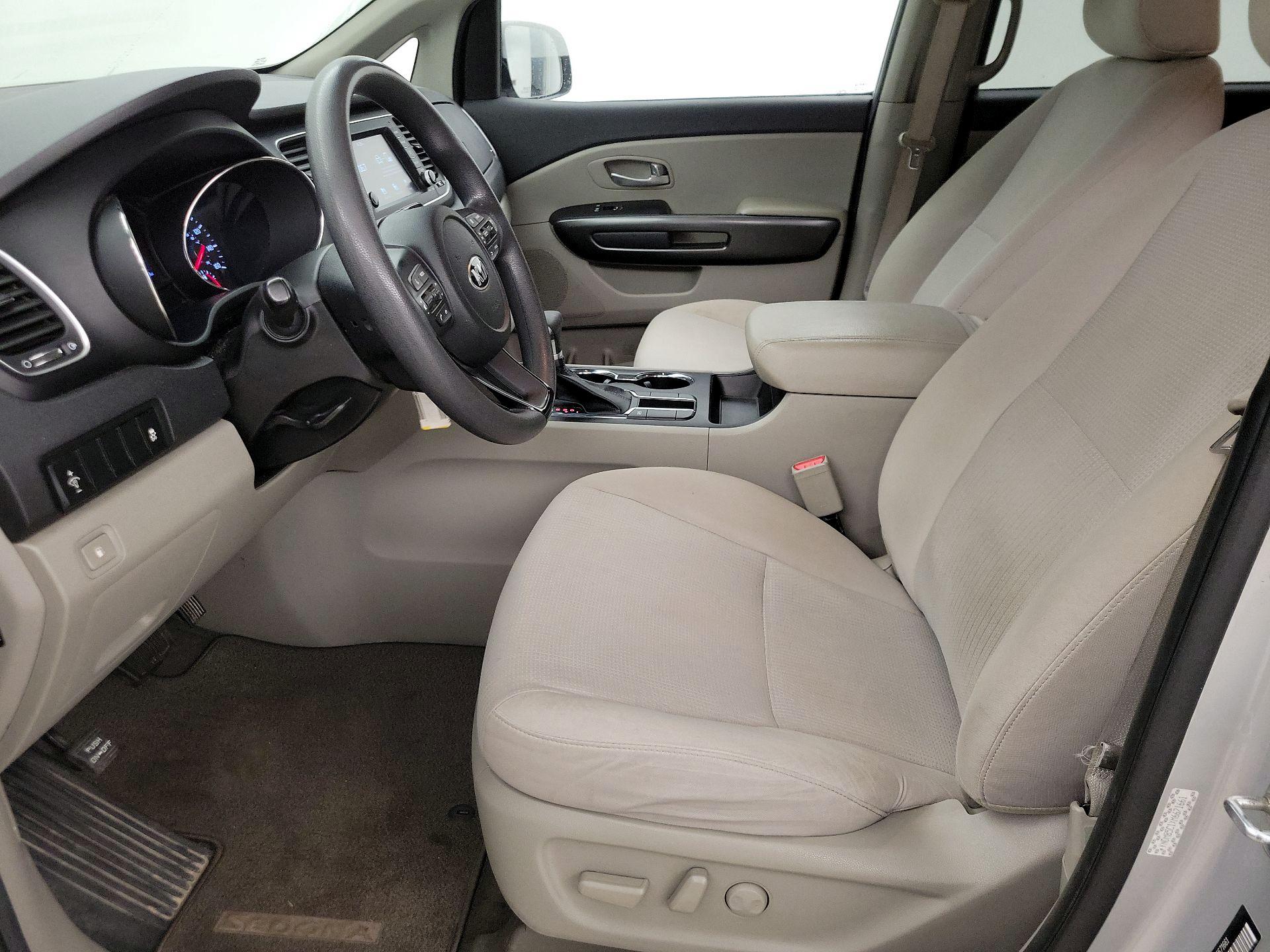 Thumbnail: 2021 Kia Sedona - 11