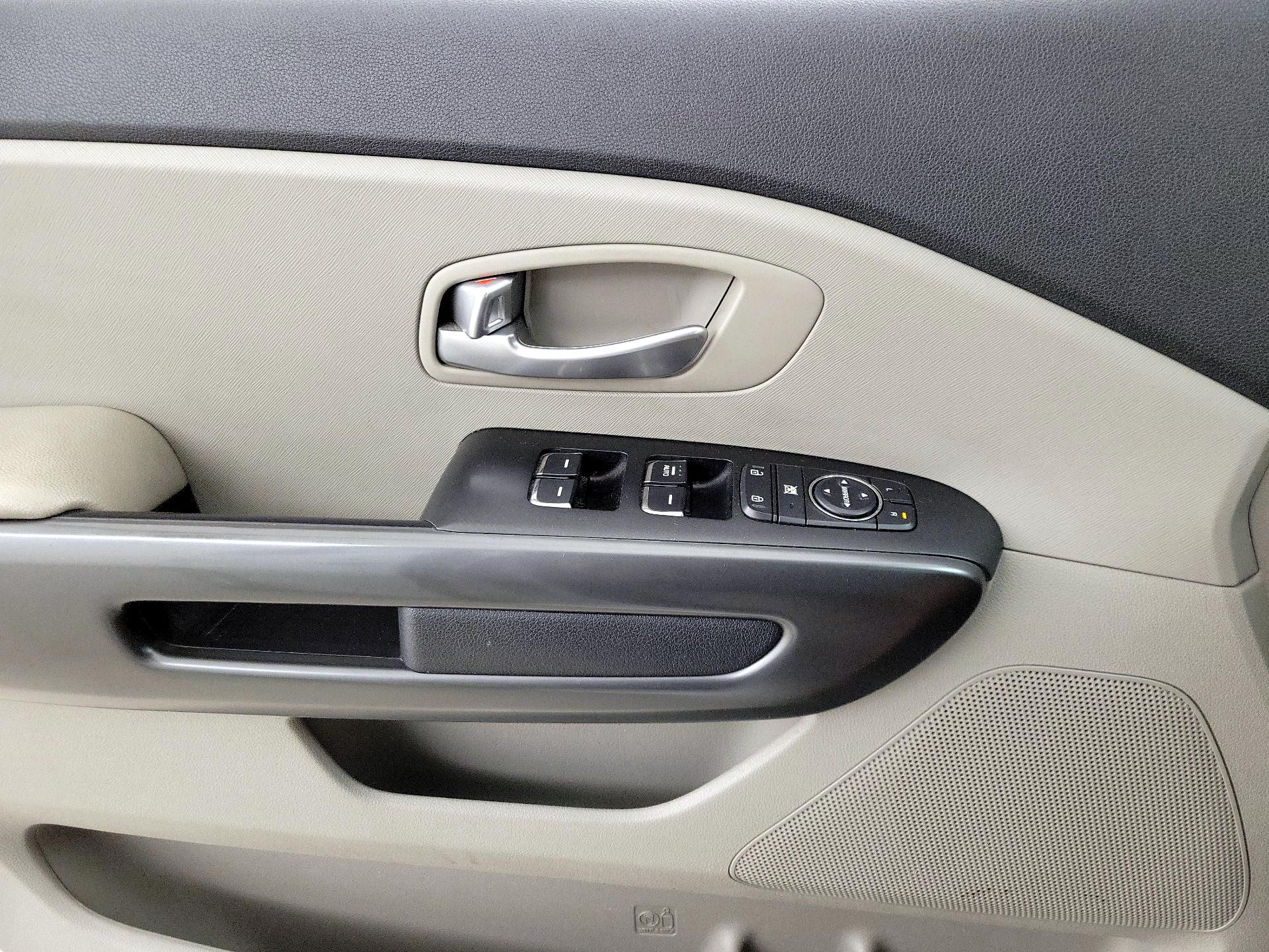 Thumbnail: 2021 Kia Sedona - 12