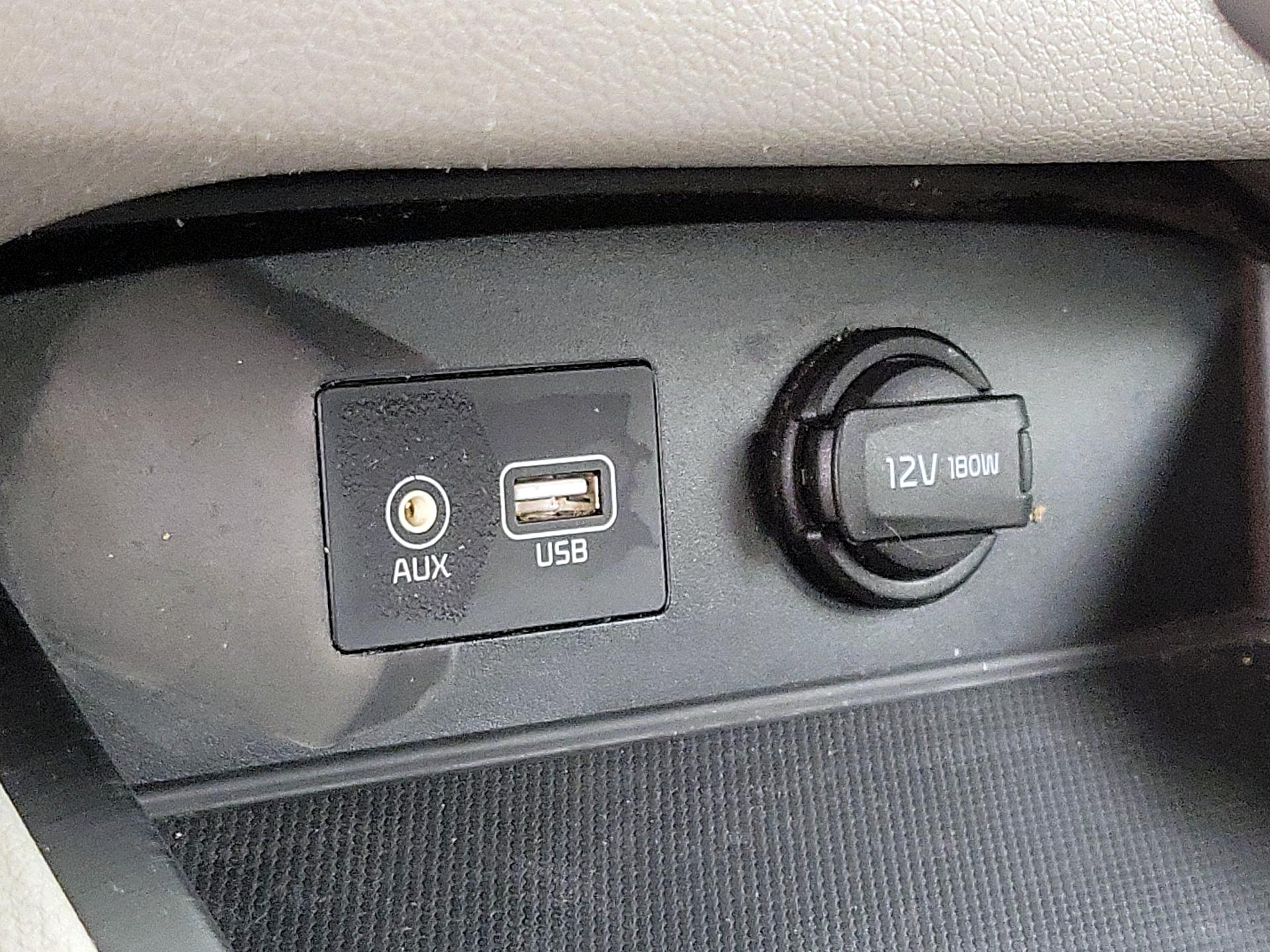 Thumbnail: 2021 Kia Sedona - 18