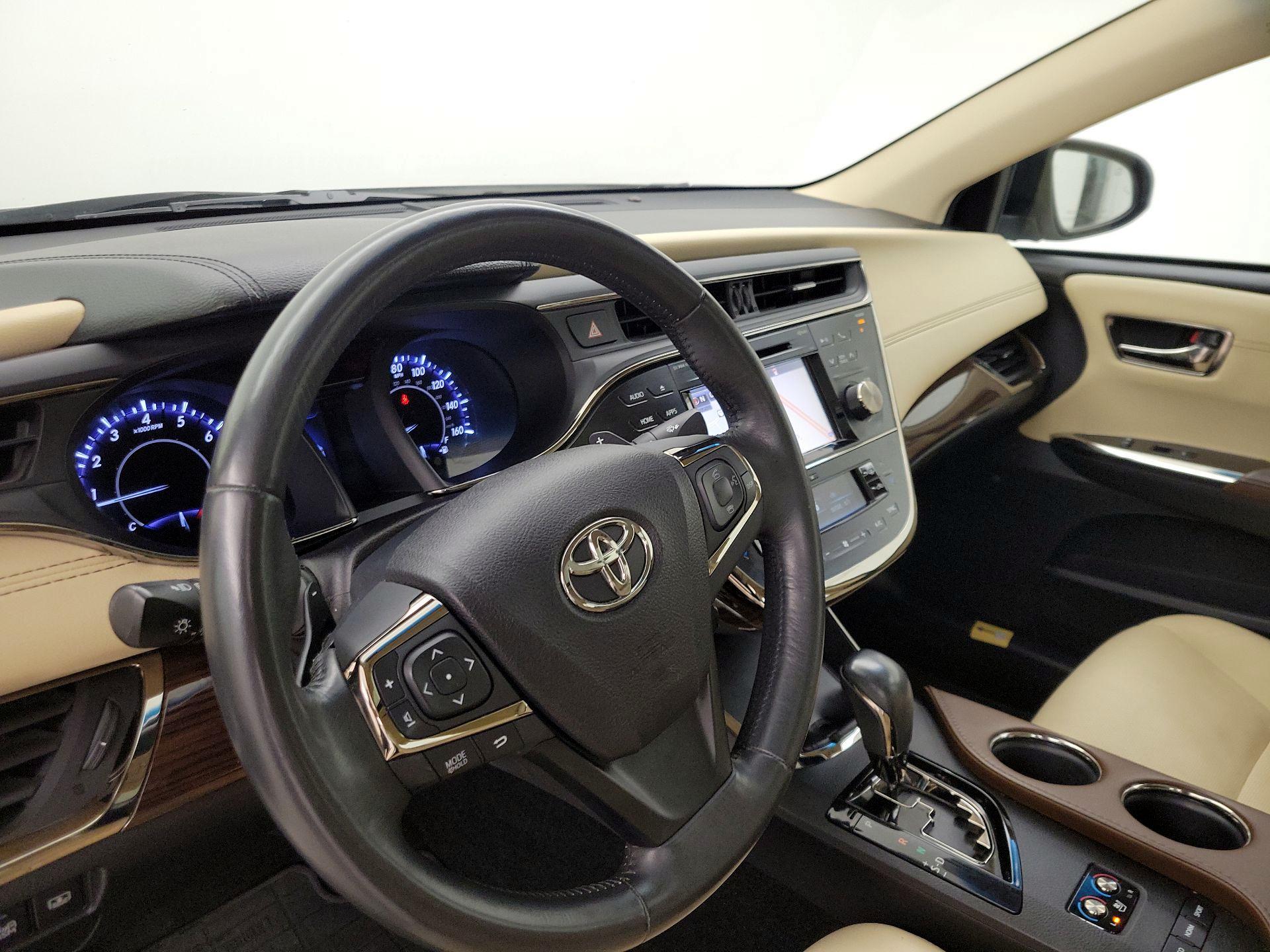 Thumbnail: 2015 Toyota Avalon - 9