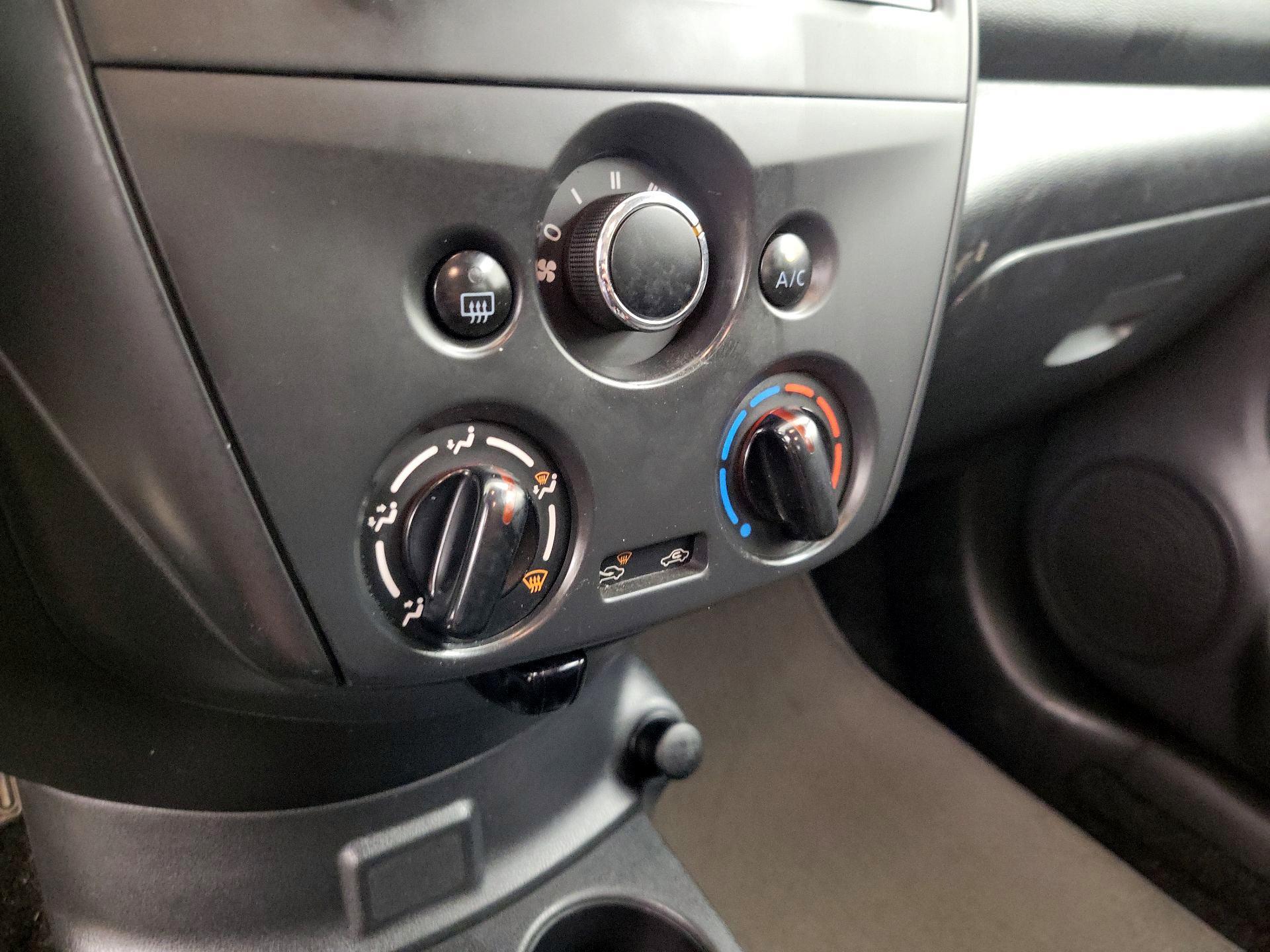 Thumbnail: 2018 Nissan Versa - 15