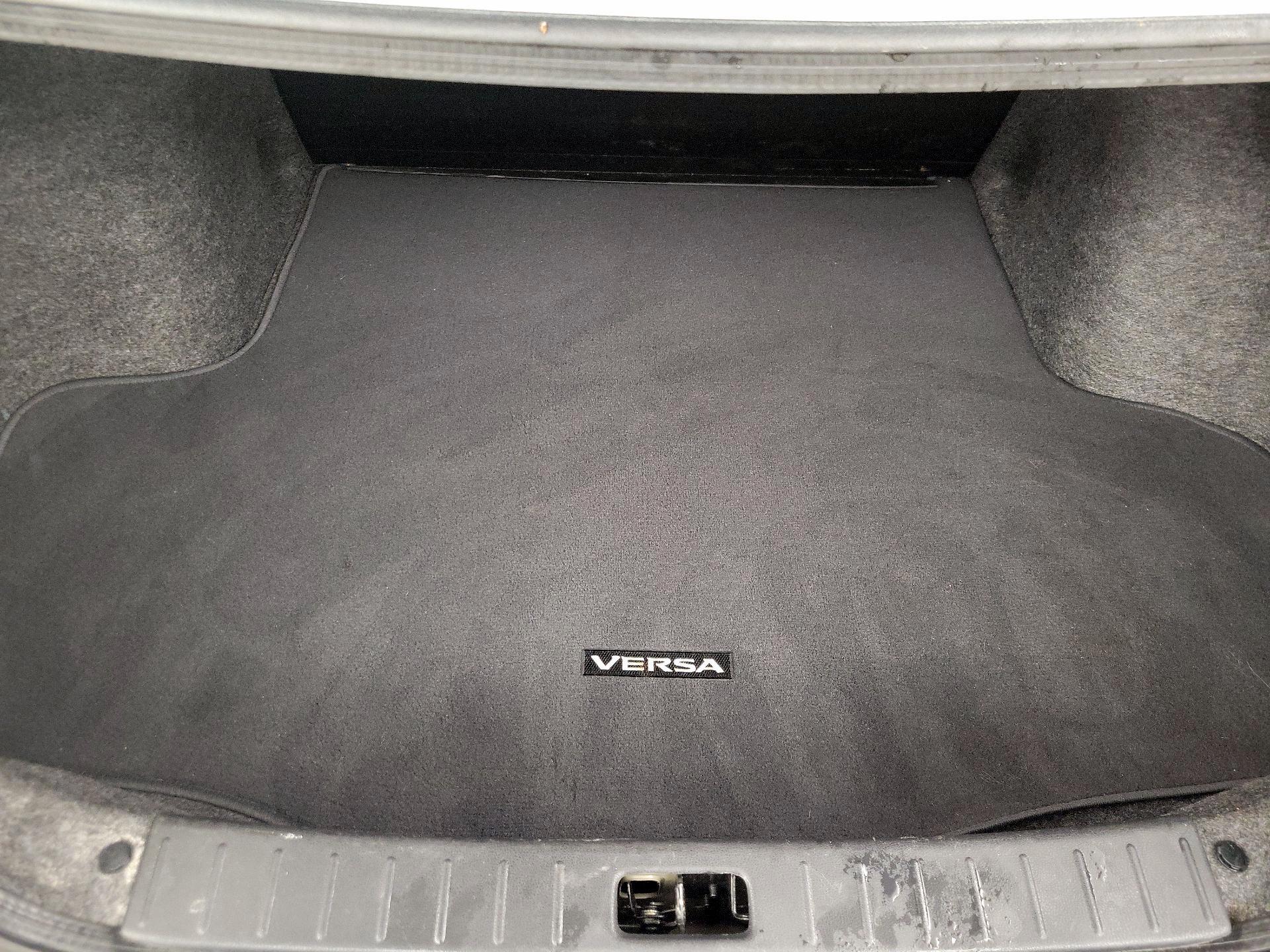 Thumbnail: 2018 Nissan Versa - 19