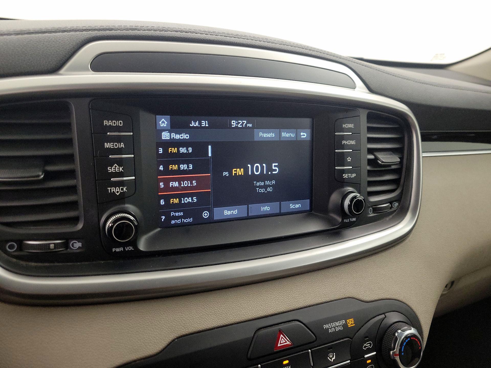 Thumbnail: 2019 Kia Sorento - 15