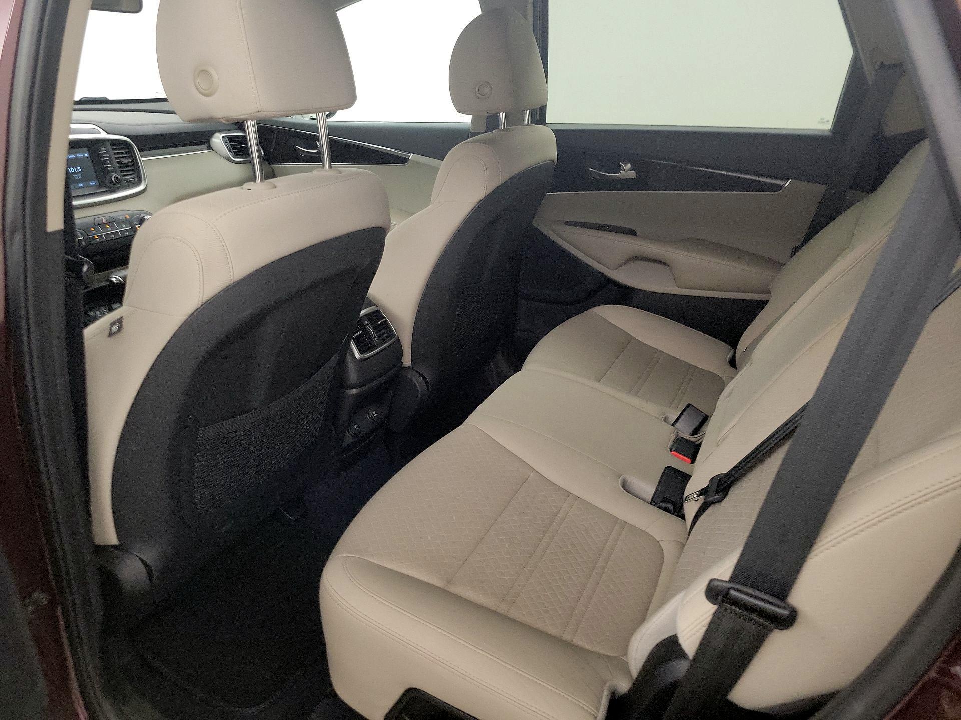 Thumbnail: 2019 Kia Sorento - 19