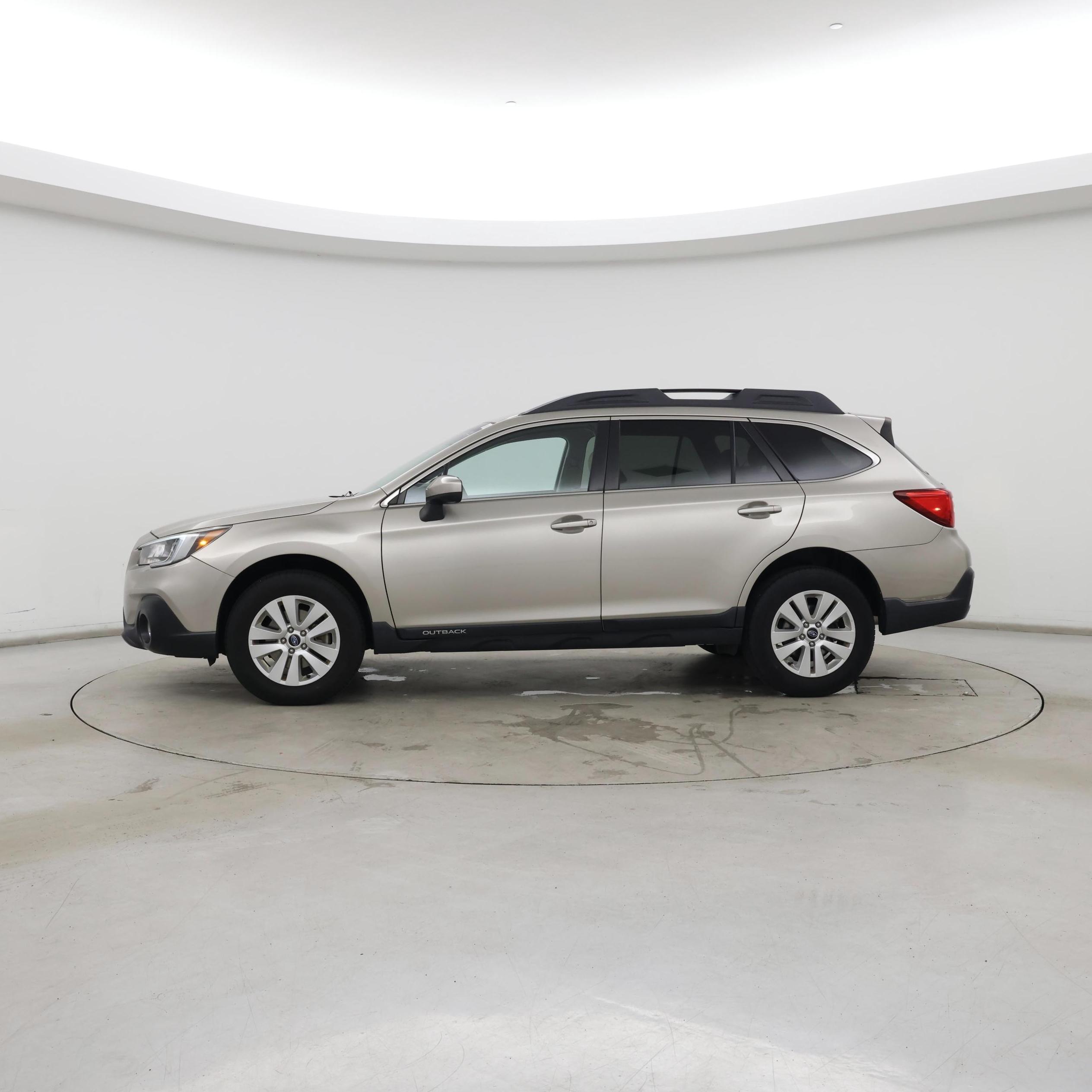 Thumbnail: 2019 Subaru Outback - 3