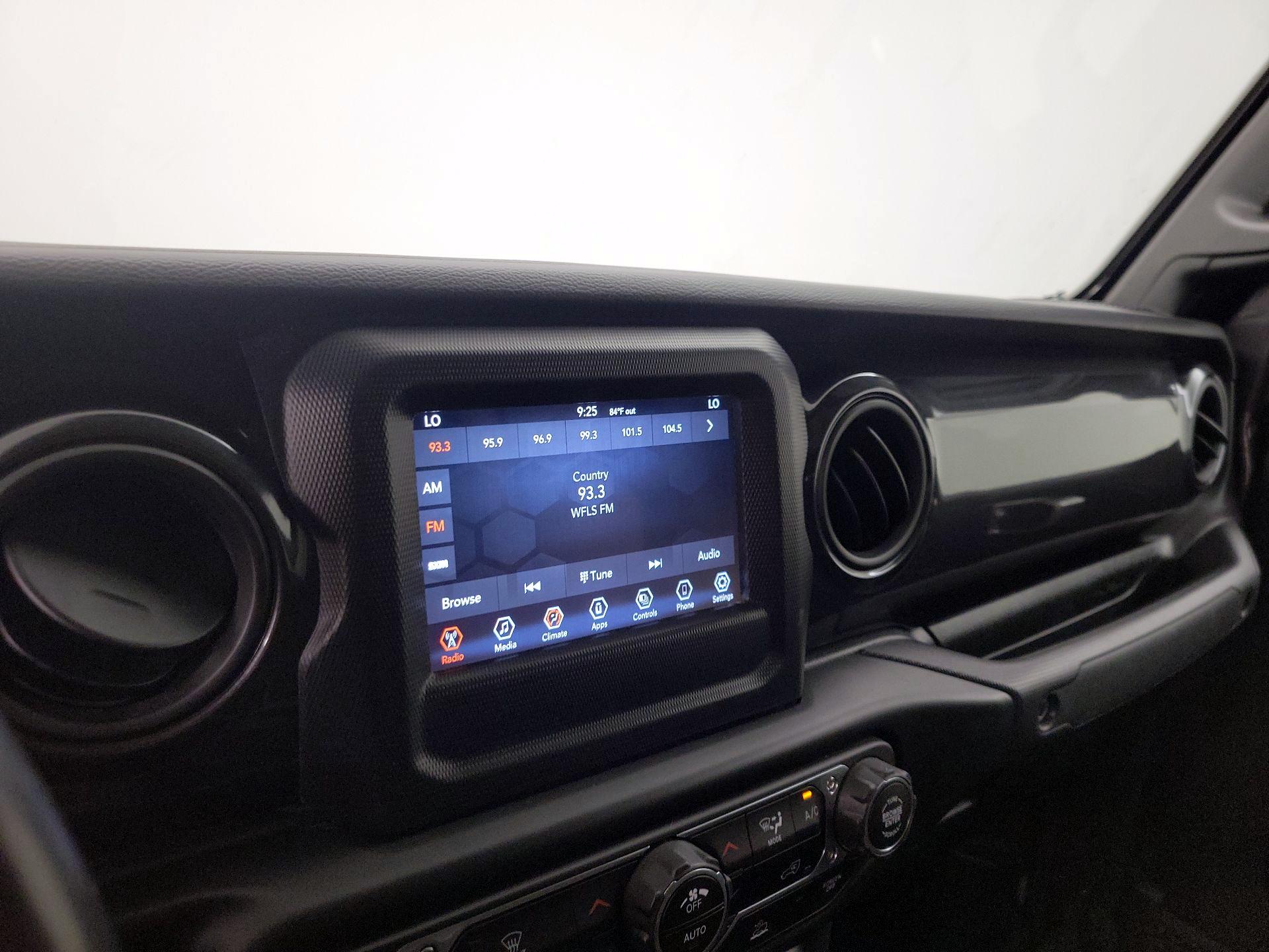 Thumbnail: 2022 Jeep Gladiator - 15