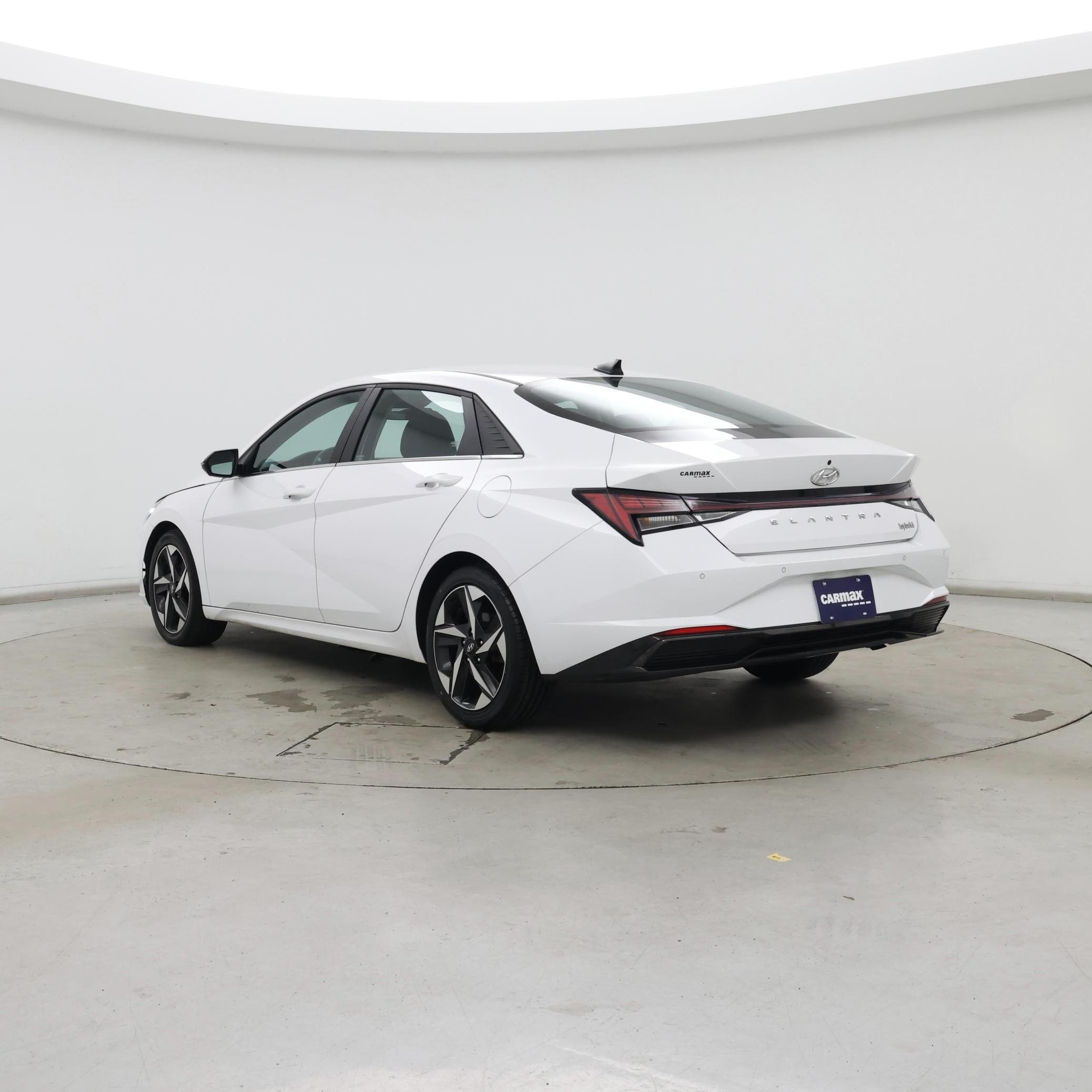 Thumbnail: 2022 Hyundai Elantra - 2