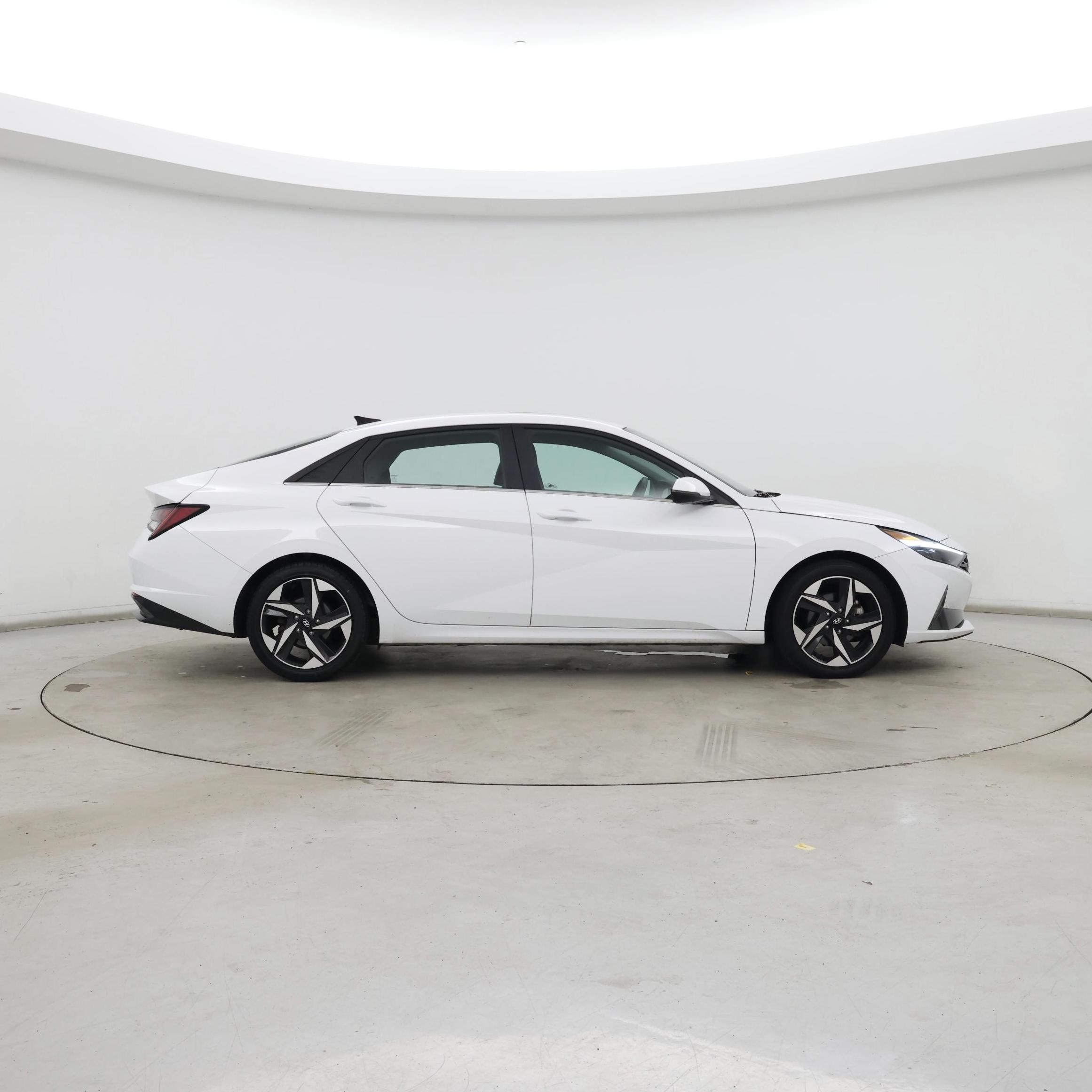 Thumbnail: 2022 Hyundai Elantra - 7