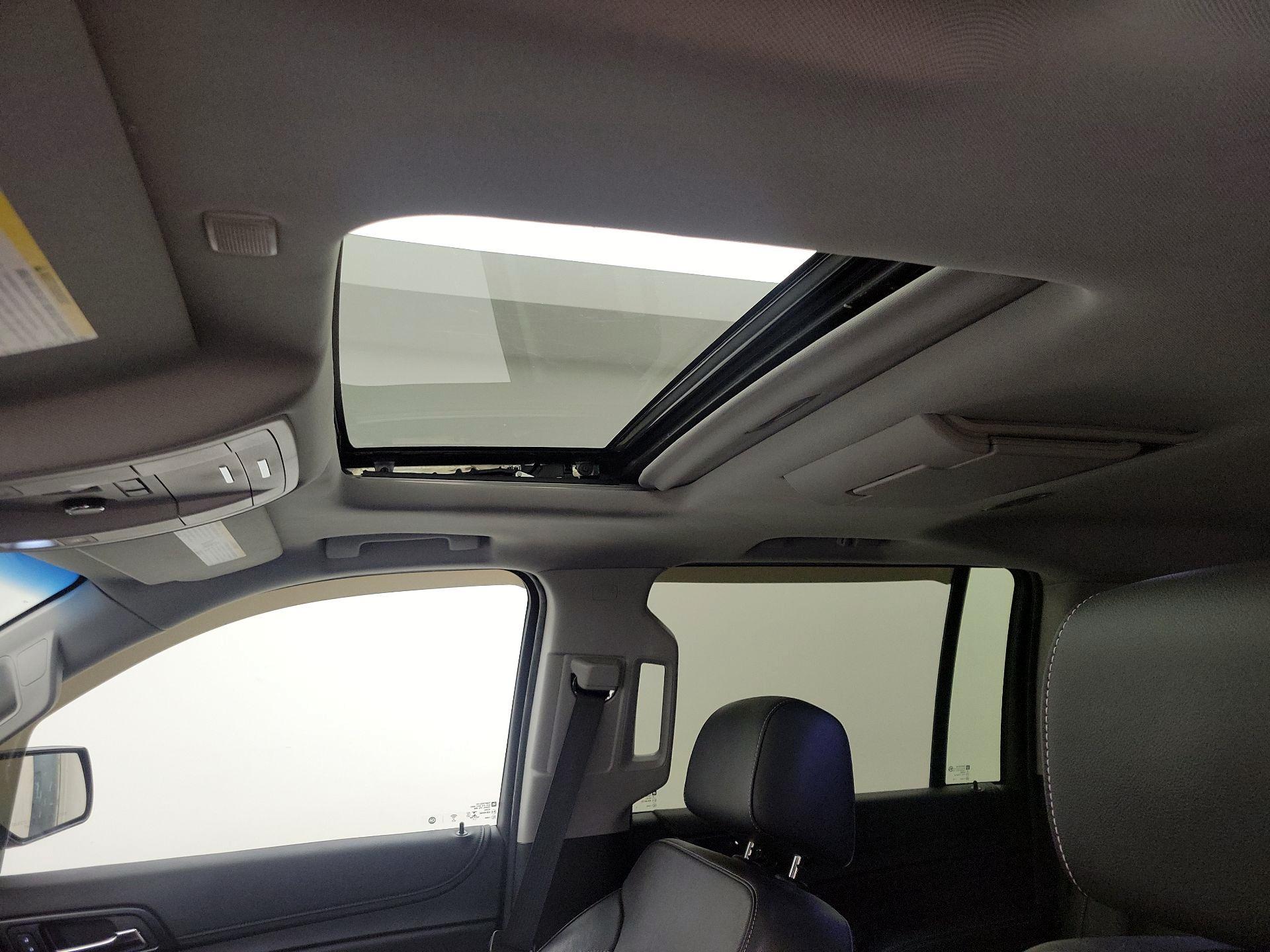 Thumbnail: 2019 Chevrolet Suburban - 20