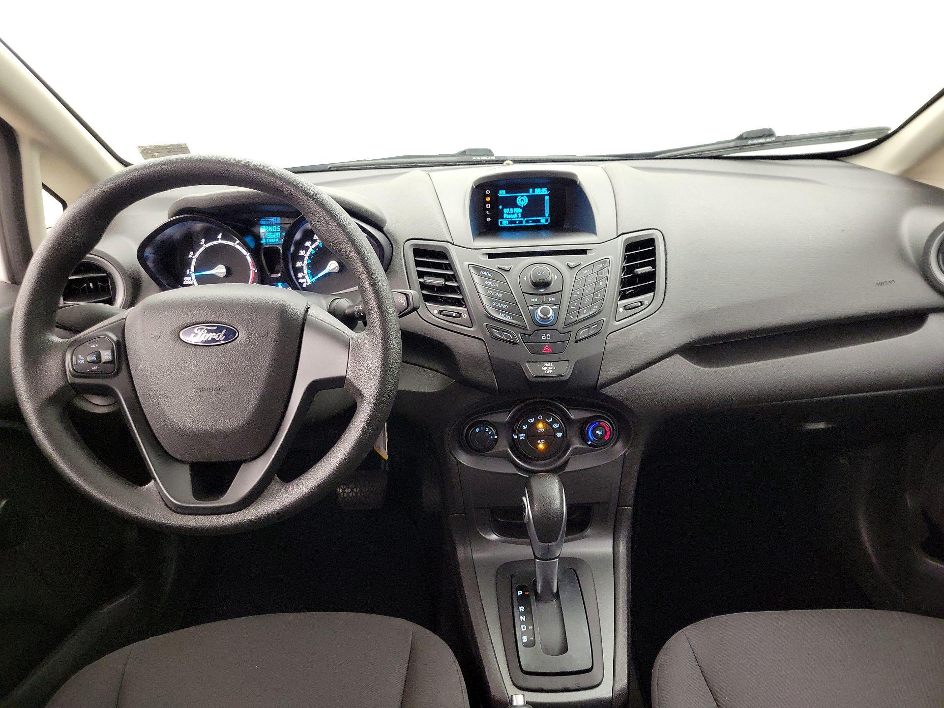 Thumbnail: 2014 Ford Fiesta - 9