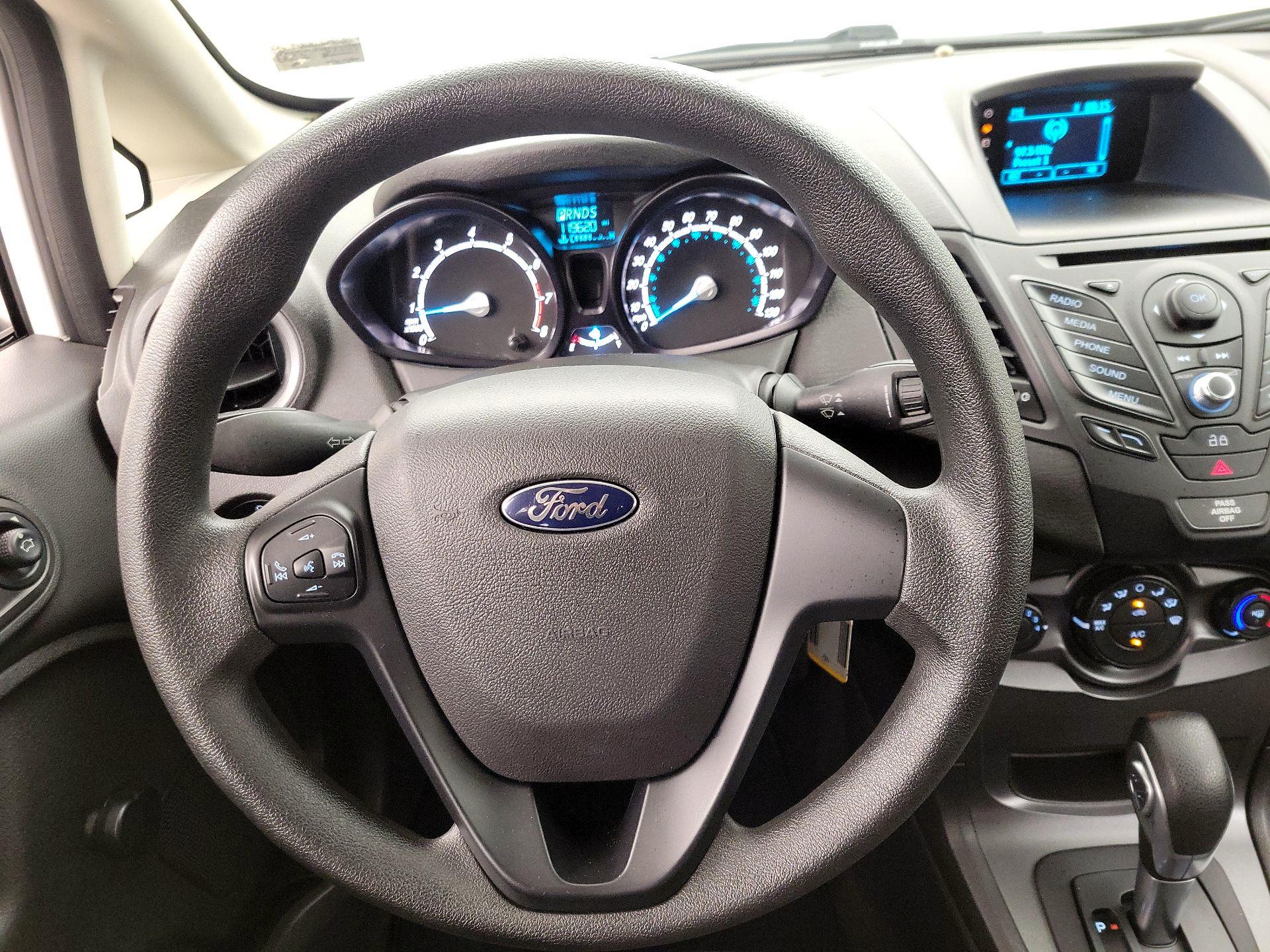 Thumbnail: 2014 Ford Fiesta - 10