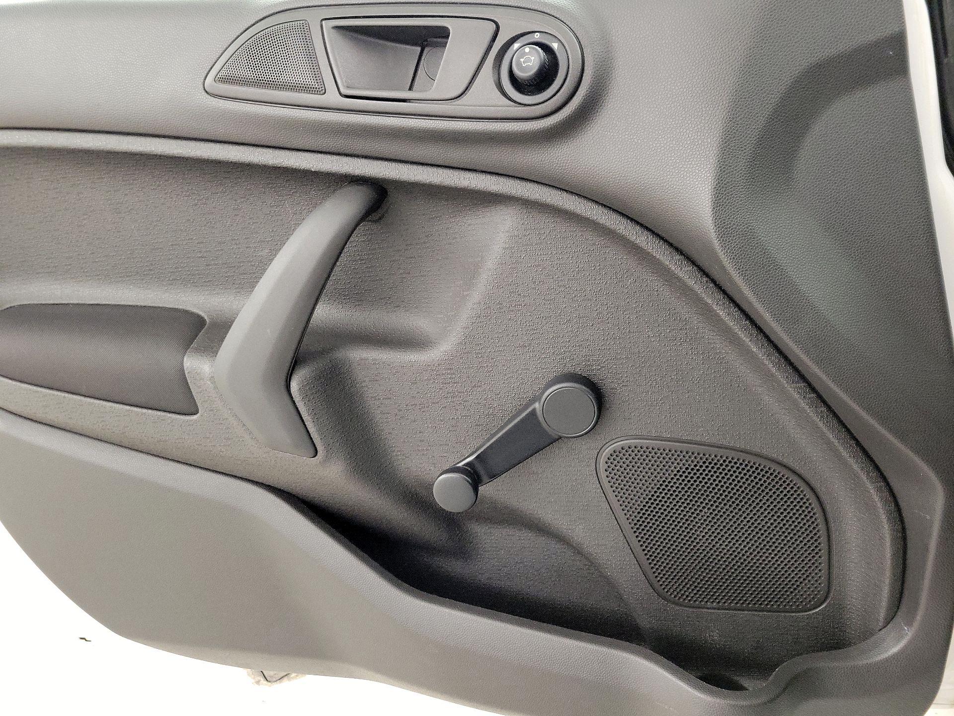 Thumbnail: 2014 Ford Fiesta - 12