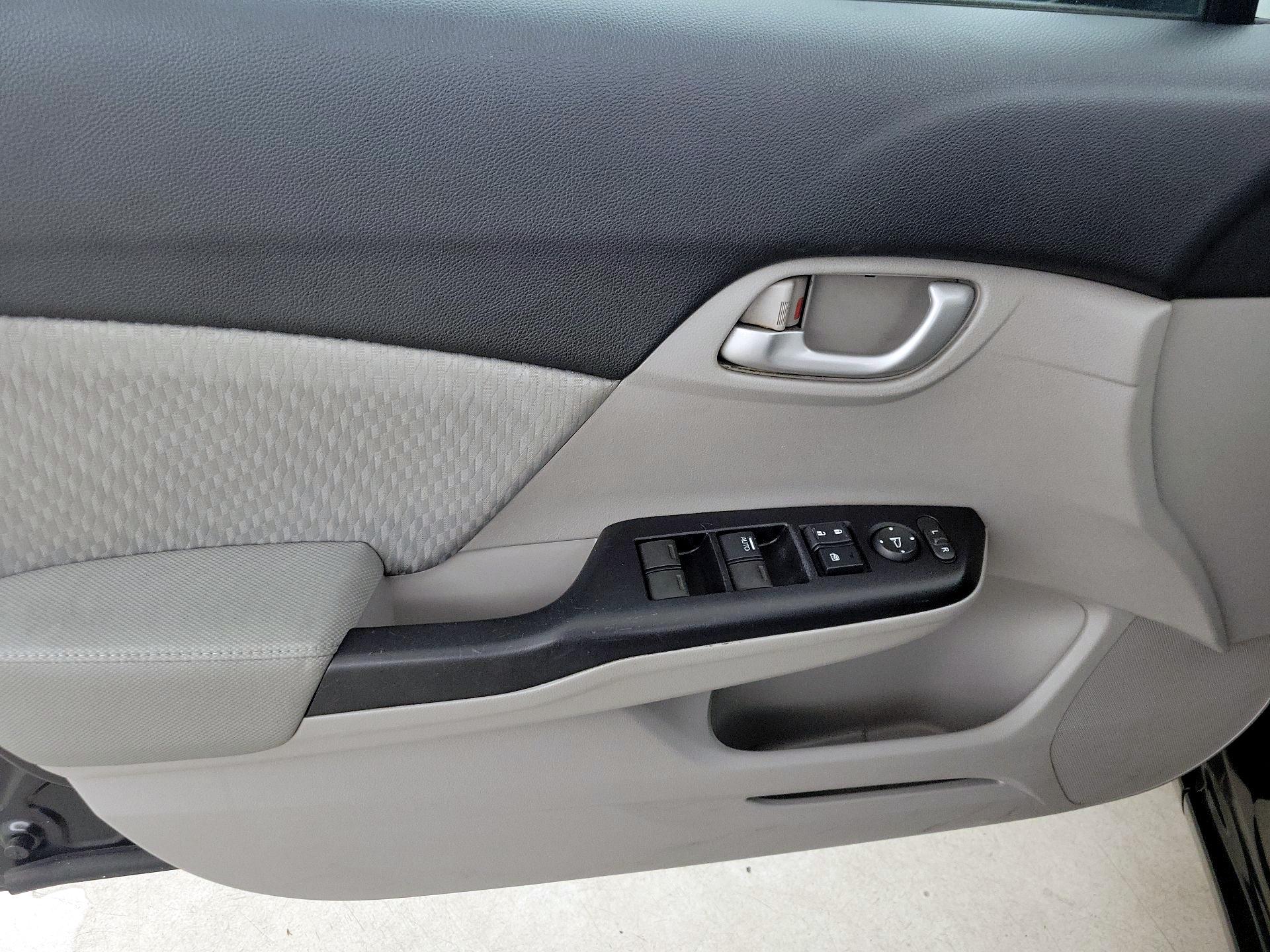 Thumbnail: 2015 Honda Civic - 12