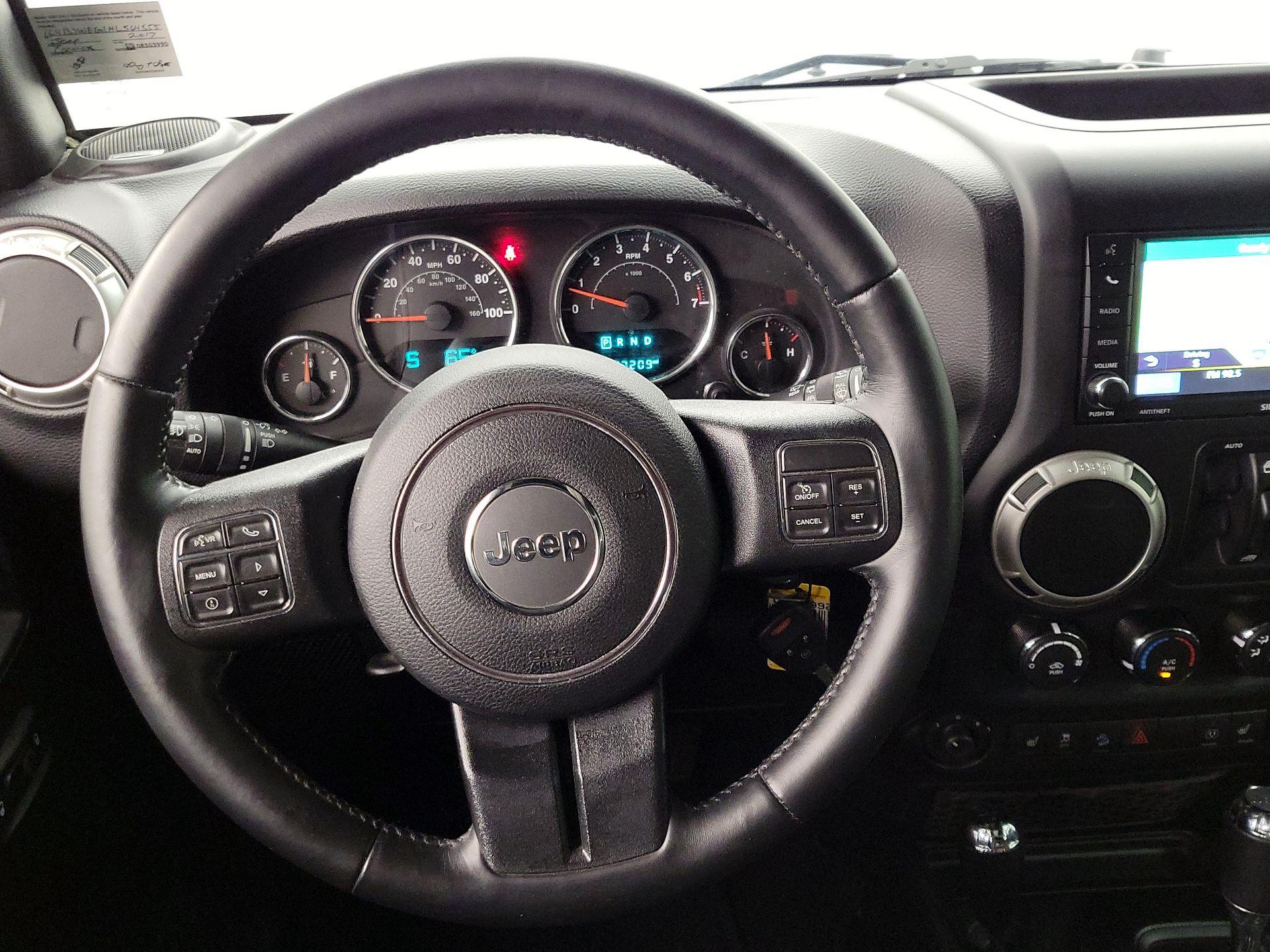 Thumbnail: 2017 Jeep Wrangler - 10