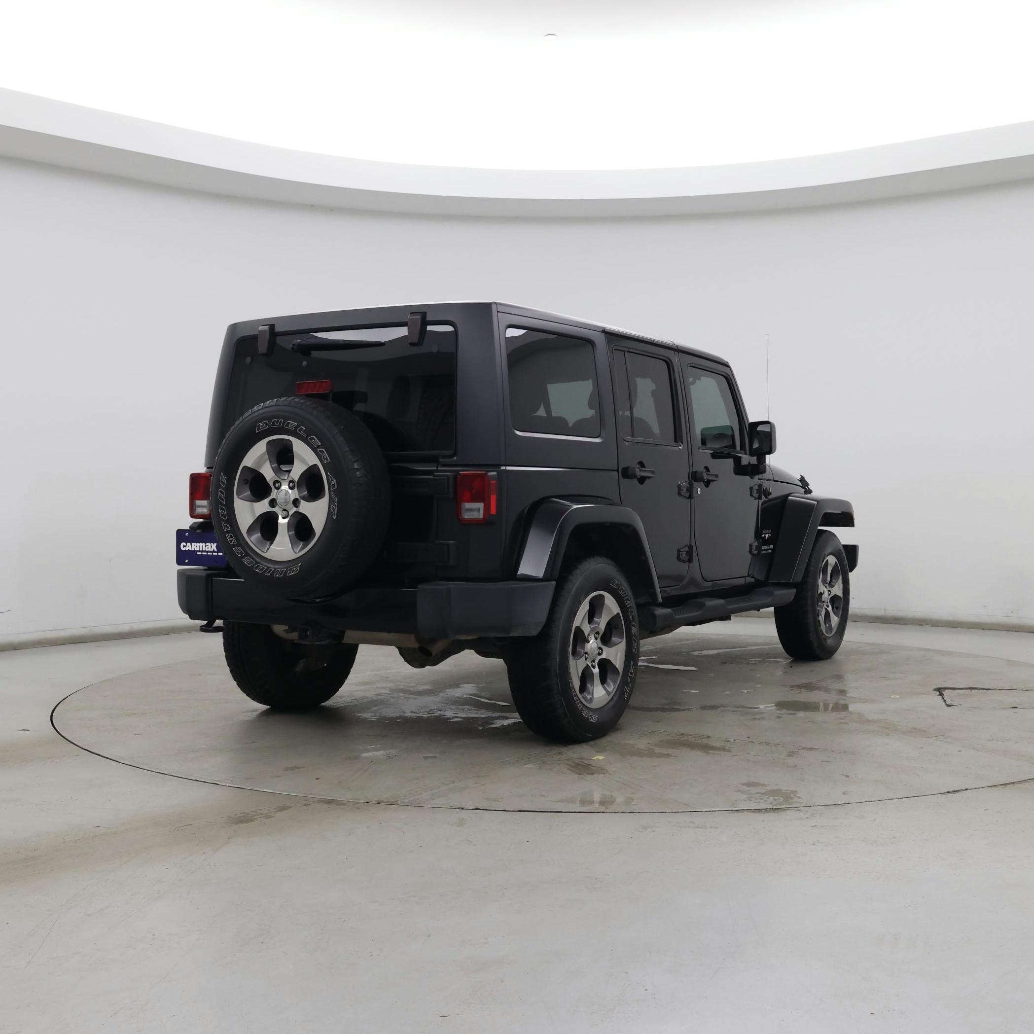 Thumbnail: 2017 Jeep Wrangler - 8