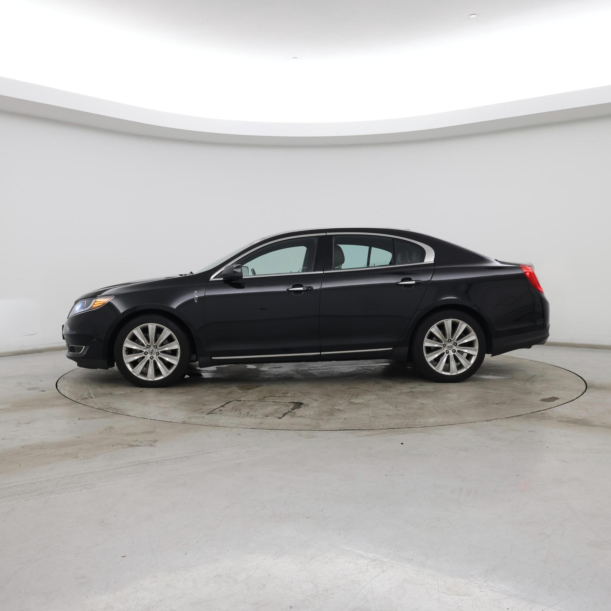 Thumbnail: 2015 Lincoln MKS - 3