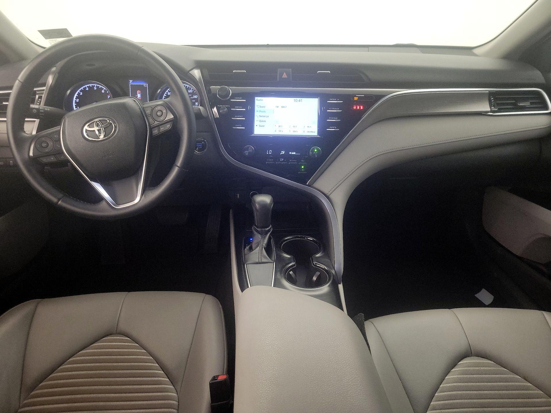 Thumbnail: 2018 Toyota Camry - 9