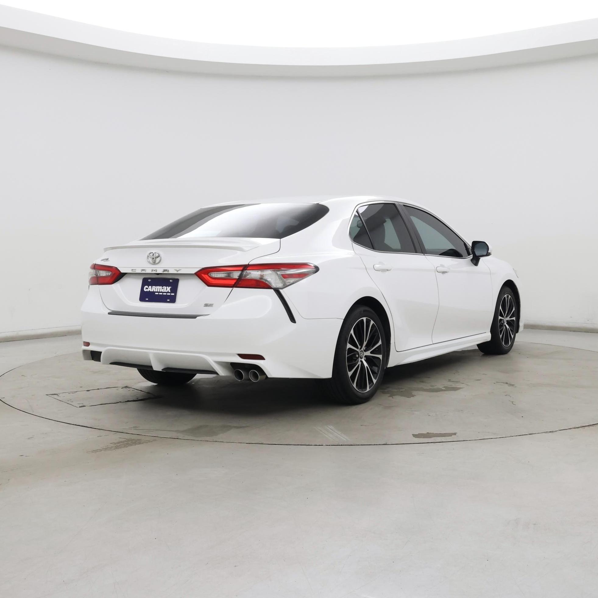 Thumbnail: 2018 Toyota Camry - 8