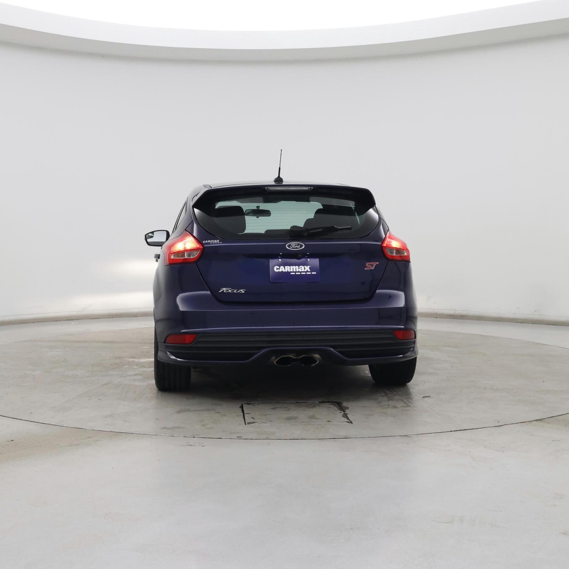Thumbnail: 2017 Ford Focus - 6